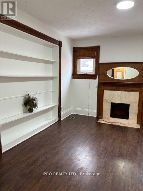 












56 JOHN STREET

,
Brampton (Downtown Brampton),




Ontario
L6W1Z3


