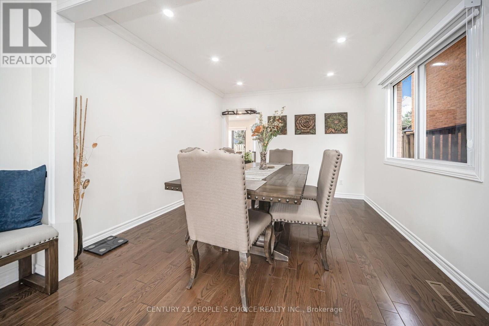 












18 BLACKWELL PLACE

,
Brampton (Fletcher's Creek South),




Ontario
L6W4M2

