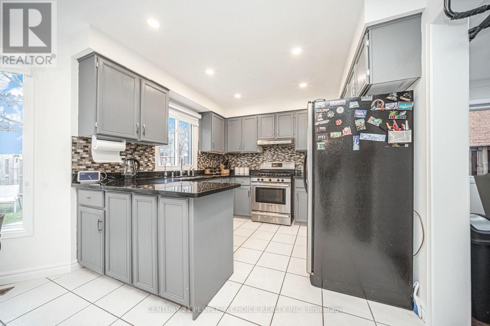 












18 BLACKWELL PLACE

,
Brampton (Fletcher's Creek South),




Ontario
L6W4M2

