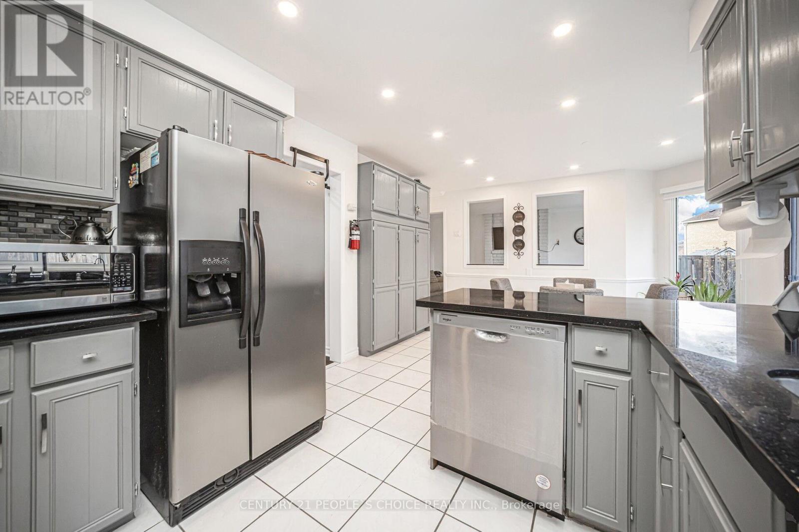












18 BLACKWELL PLACE

,
Brampton (Fletcher's Creek South),




Ontario
L6W4M2

