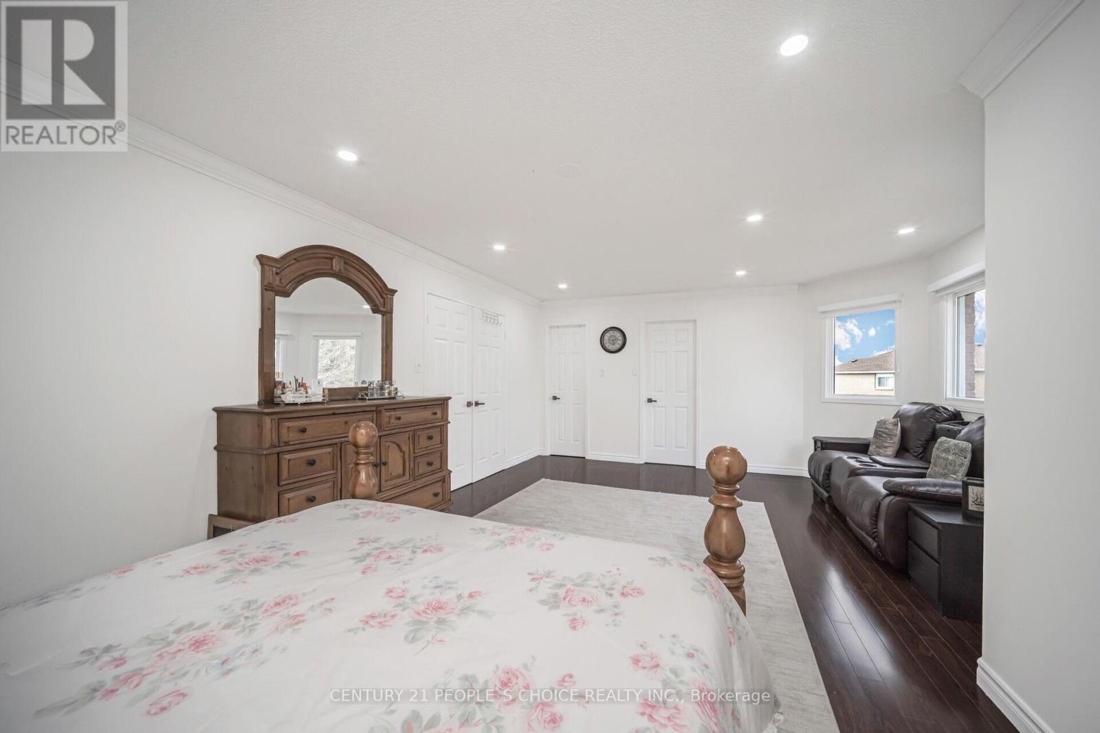 












18 BLACKWELL PLACE

,
Brampton (Fletcher's Creek South),




Ontario
L6W4M2

