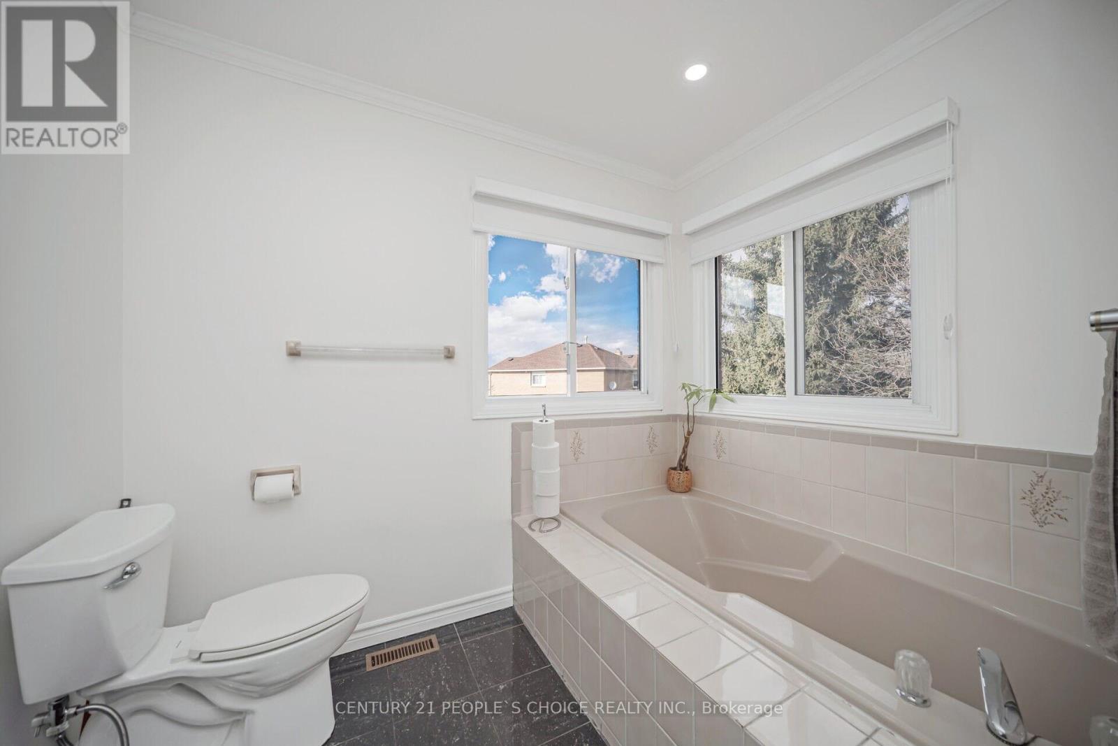 












18 BLACKWELL PLACE

,
Brampton (Fletcher's Creek South),




Ontario
L6W4M2

