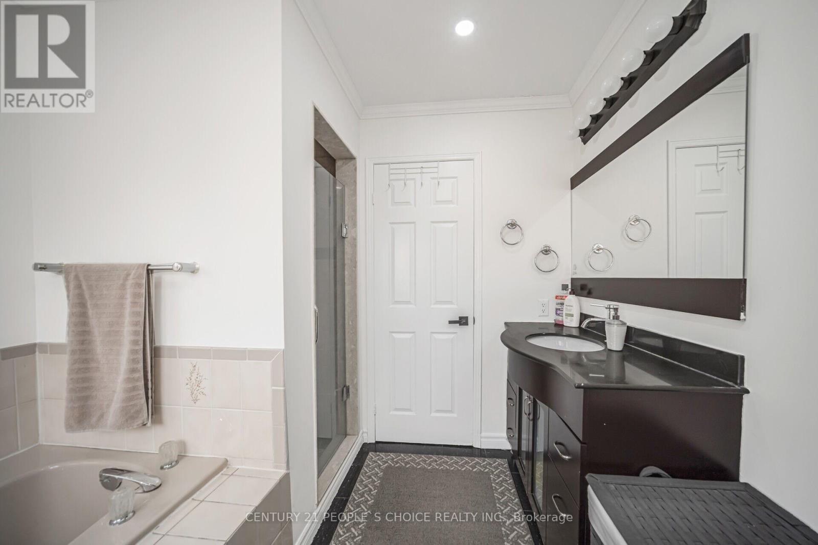 












18 BLACKWELL PLACE

,
Brampton (Fletcher's Creek South),




Ontario
L6W4M2


