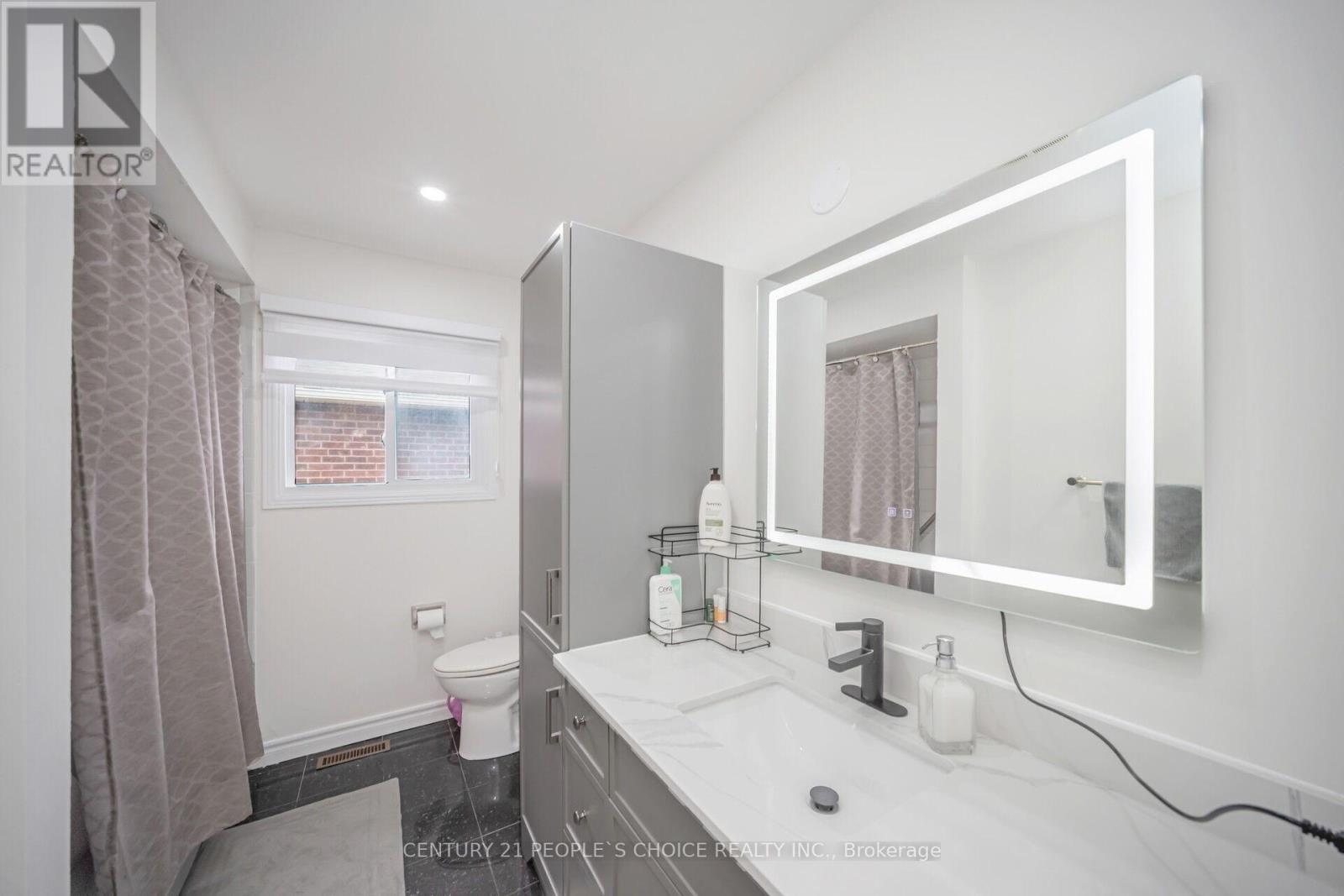 












18 BLACKWELL PLACE

,
Brampton (Fletcher's Creek South),




Ontario
L6W4M2

