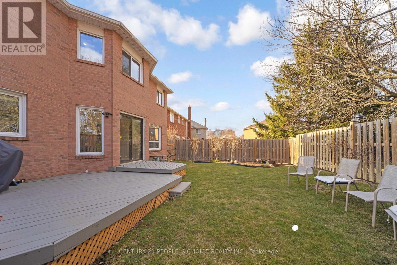 












18 BLACKWELL PLACE

,
Brampton (Fletcher's Creek South),




Ontario
L6W4M2

