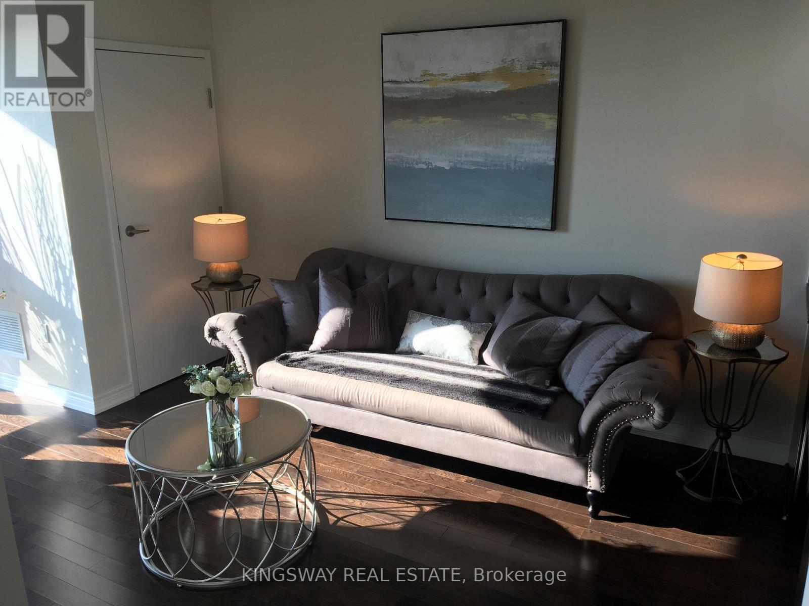 












608 - 1419 COSTIGAN ROAD

,
Milton (CL Clarke),




Ontario
L9T0Y7

