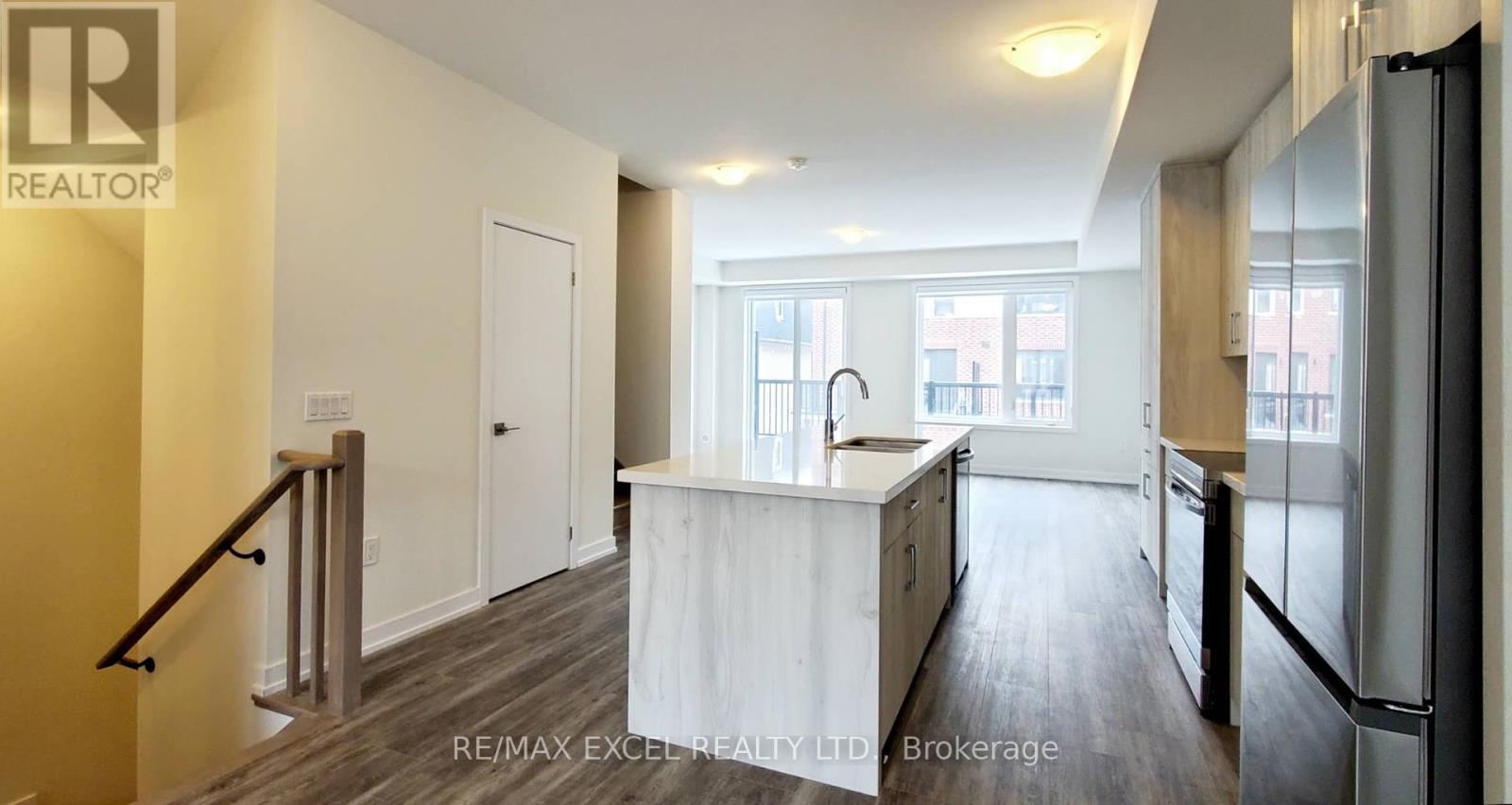 












1359 KOBZAR DRIVE

,
Oakville (NW Northwest),




Ontario
L6M5P3

