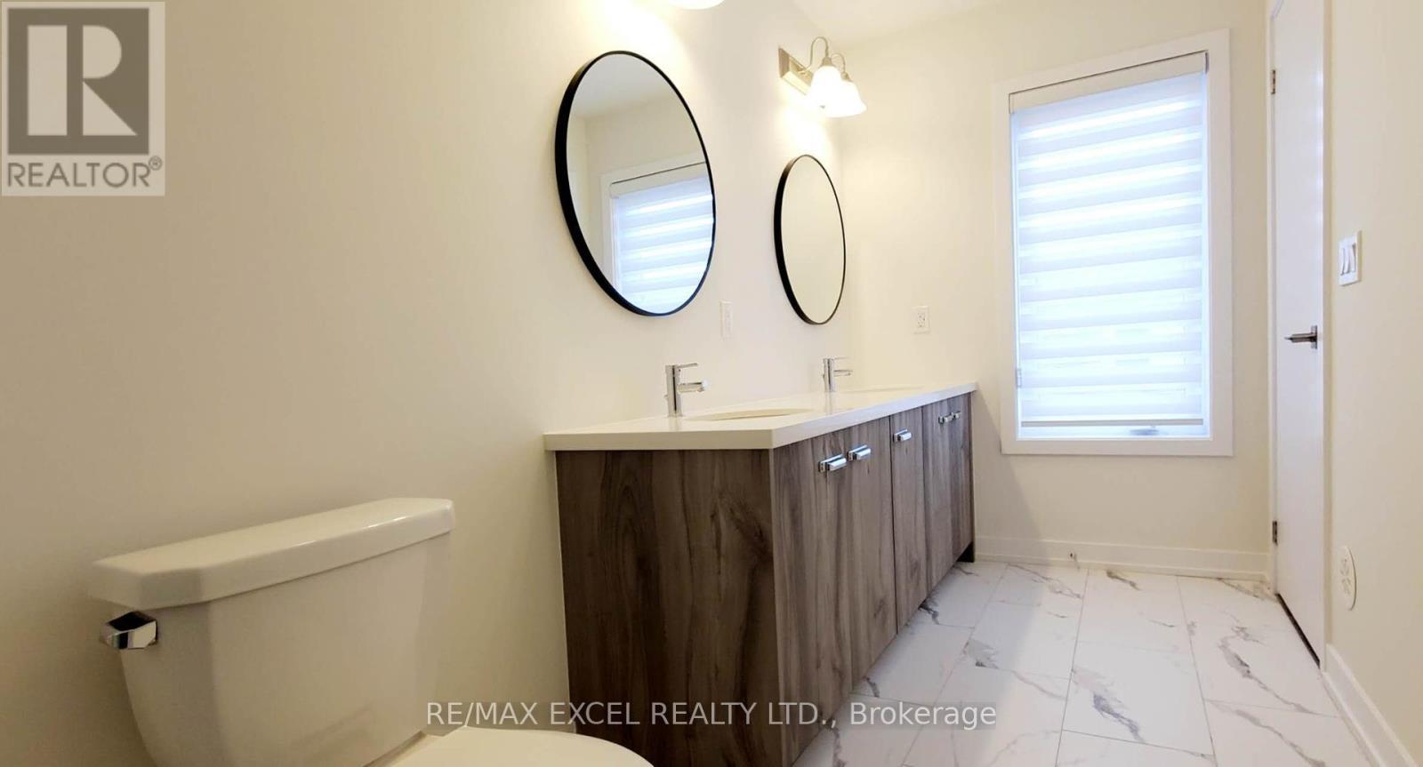 












1359 KOBZAR DRIVE

,
Oakville (NW Northwest),




Ontario
L6M5P3

