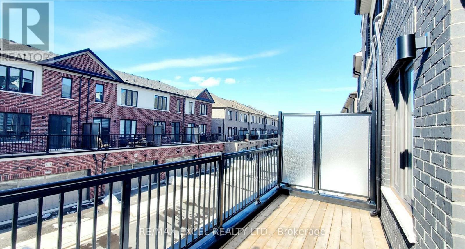 












1359 KOBZAR DRIVE

,
Oakville (NW Northwest),




Ontario
L6M5P3

