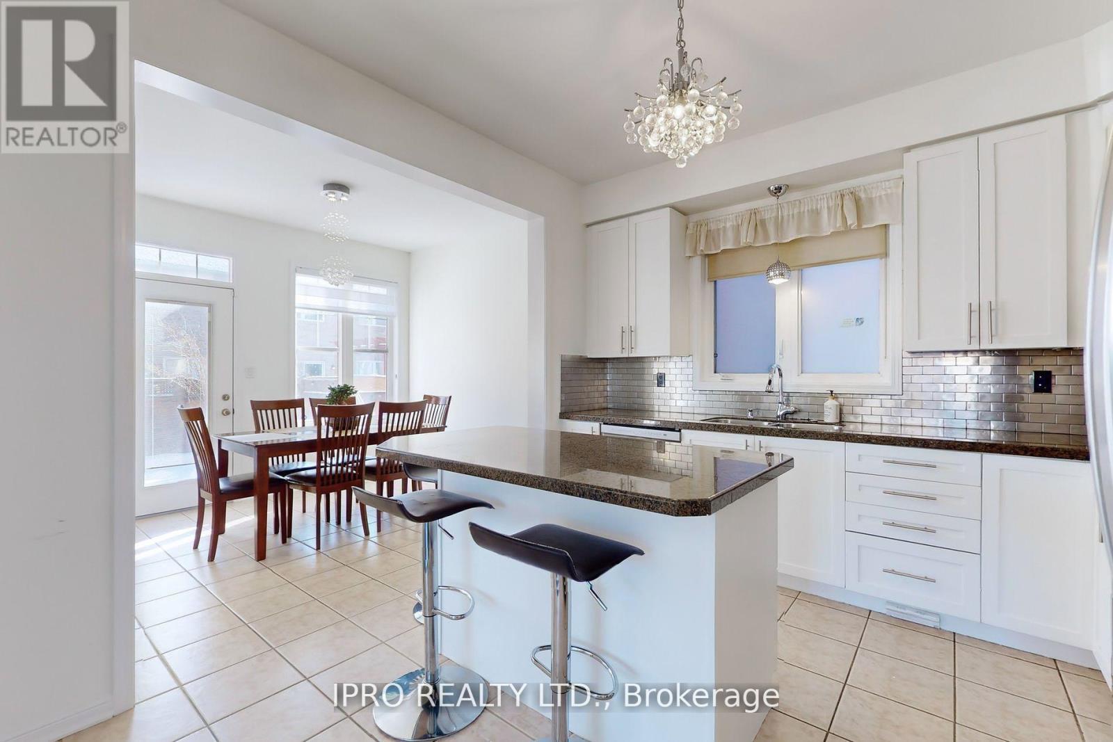 












730 BOLINGBROKE DRIVE

,
Milton (CO Coates),




Ontario
L9T6Z3

