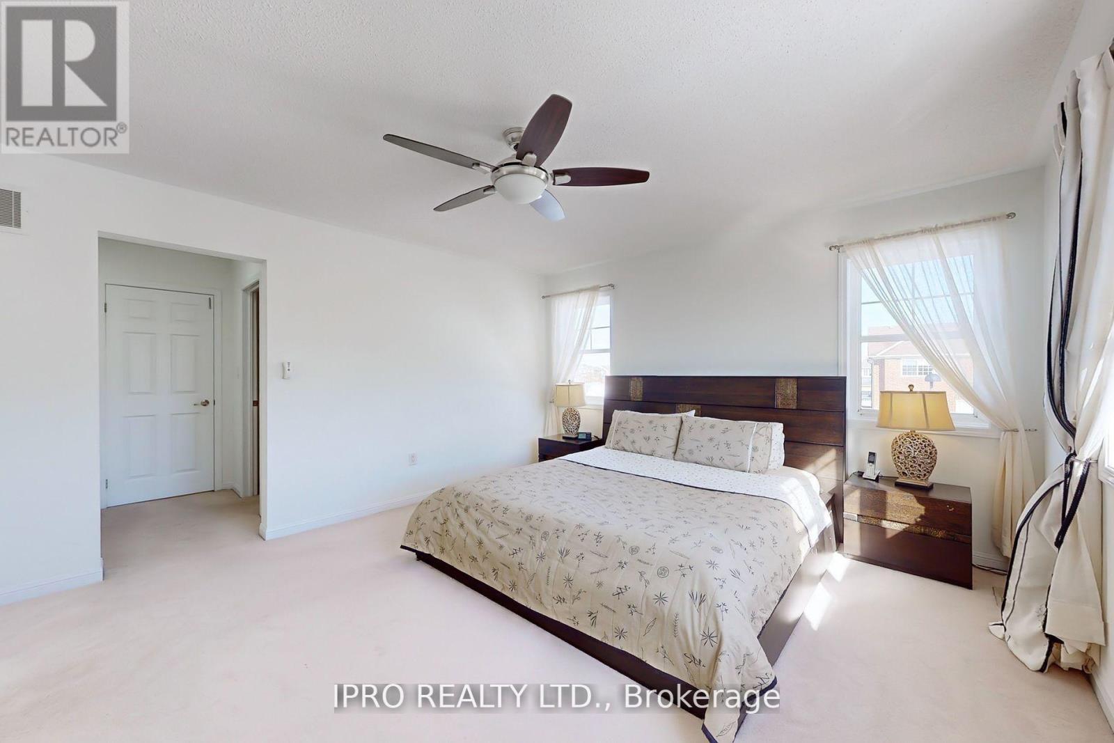 












730 BOLINGBROKE DRIVE

,
Milton (CO Coates),




Ontario
L9T6Z3

