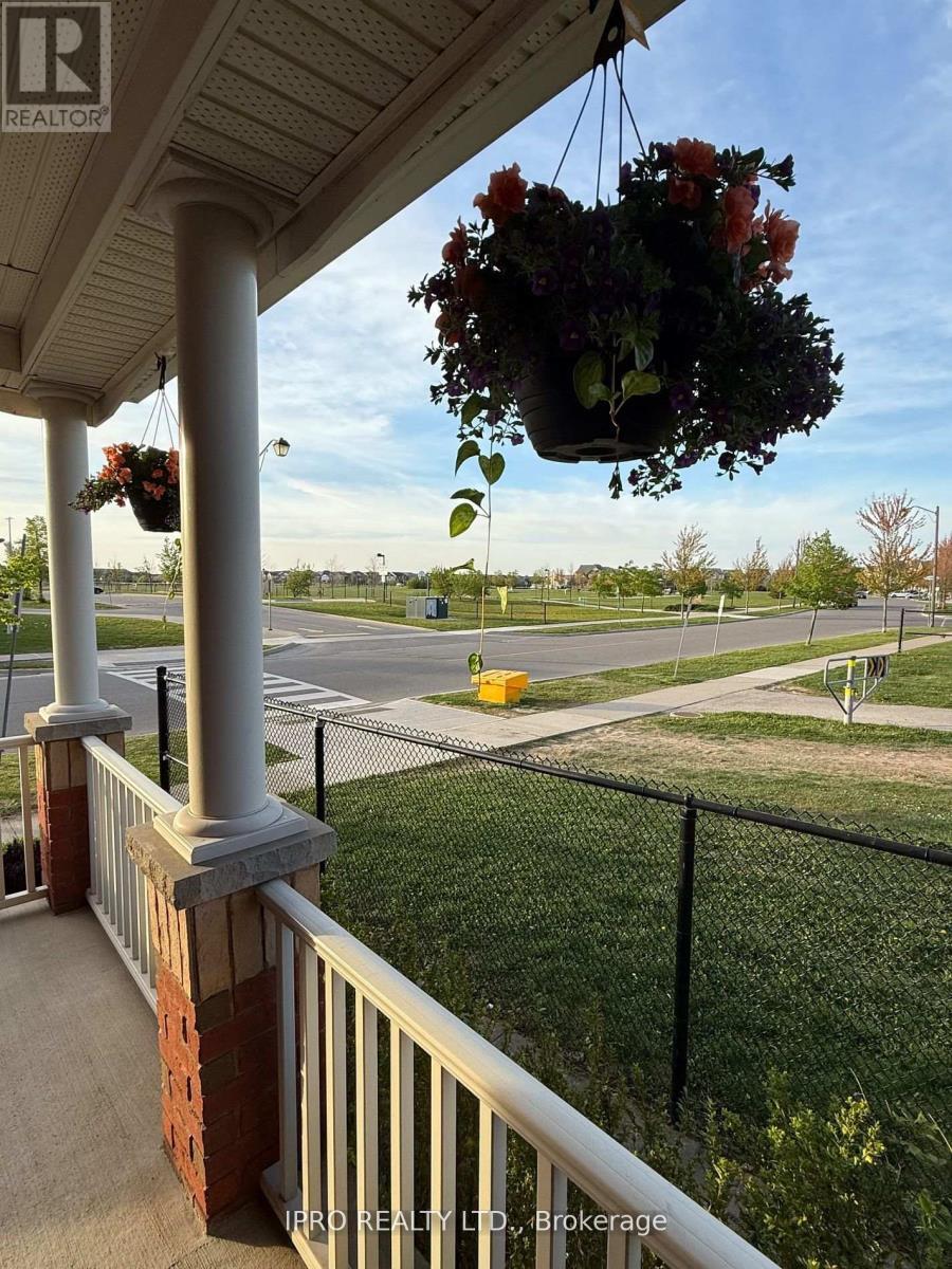 












730 BOLINGBROKE DRIVE

,
Milton (CO Coates),




Ontario
L9T6Z3

