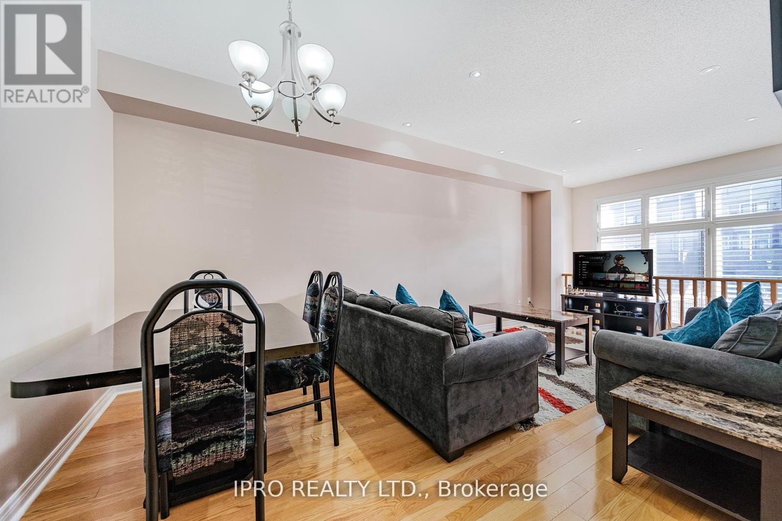 












8 ICEFALL ROAD

,
Caledon,




Ontario
L7C3T6

