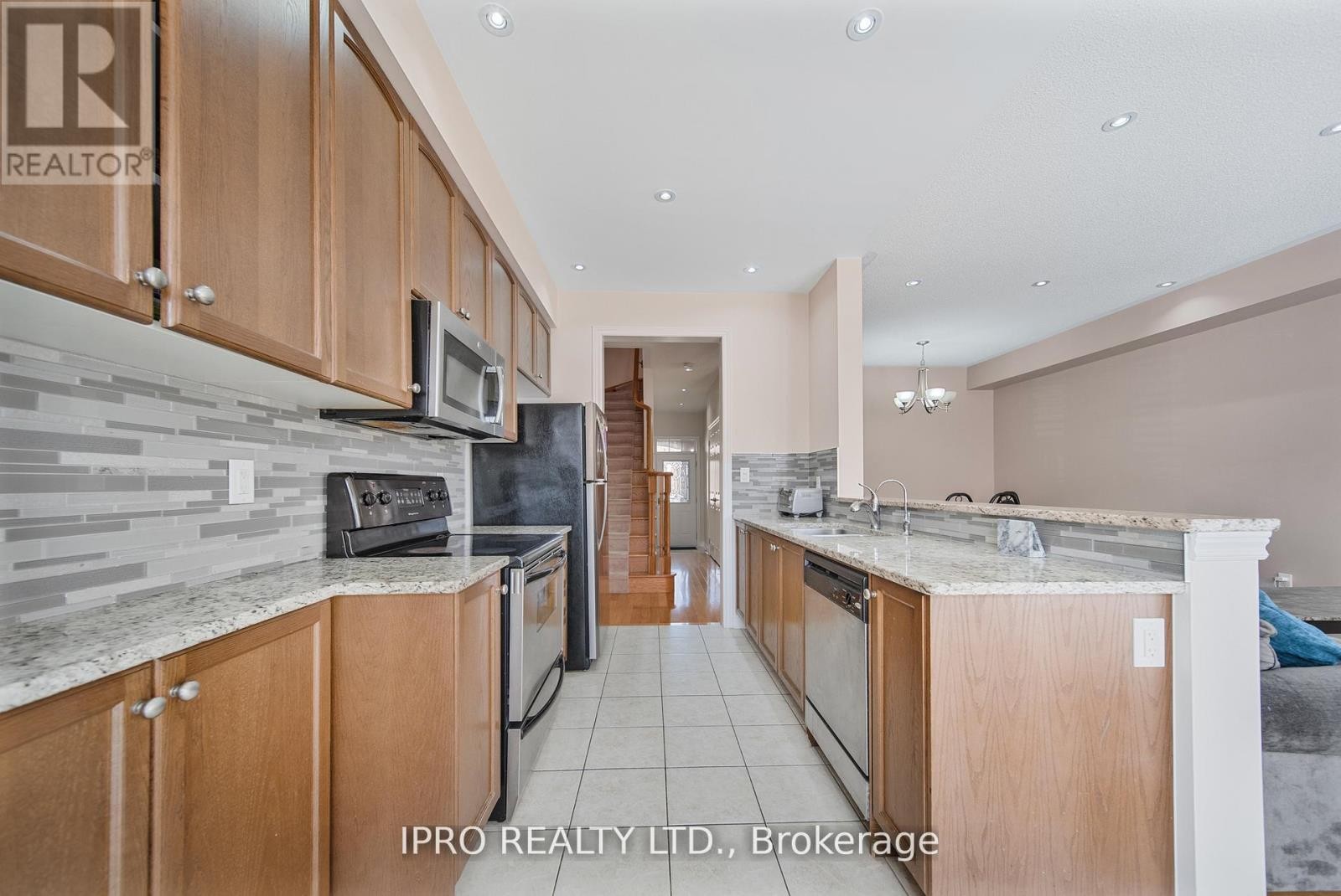 












8 ICEFALL ROAD

,
Caledon,




Ontario
L7C3T6

