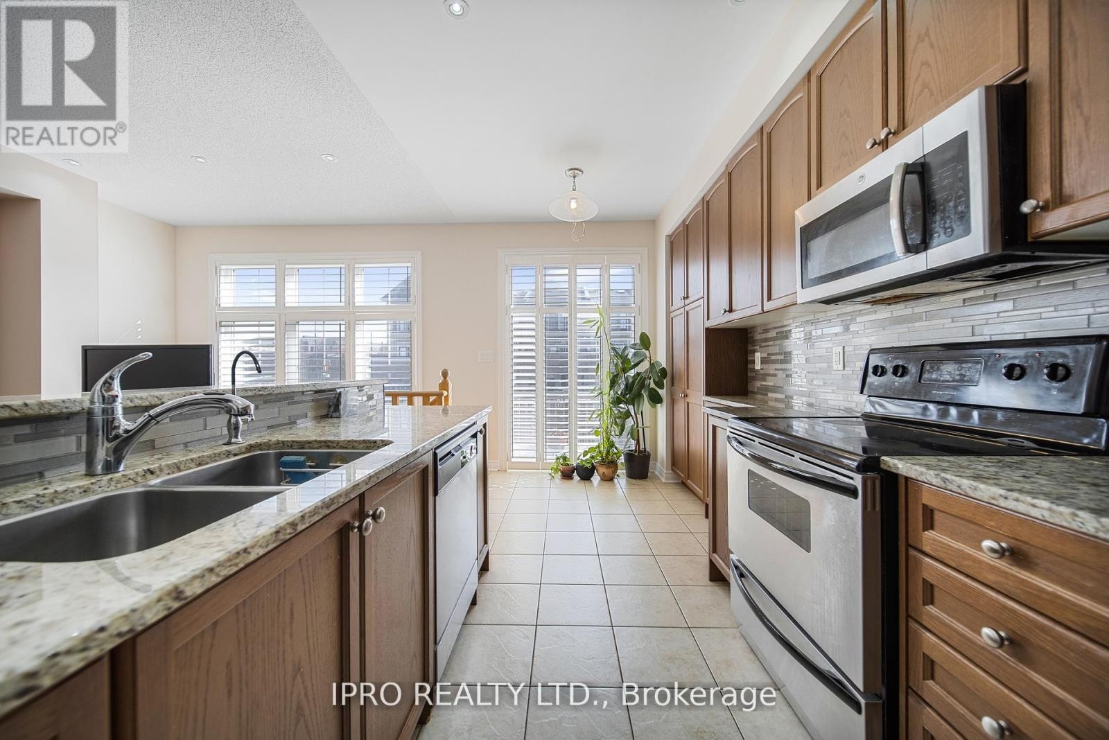 












8 ICEFALL ROAD

,
Caledon,




Ontario
L7C3T6

