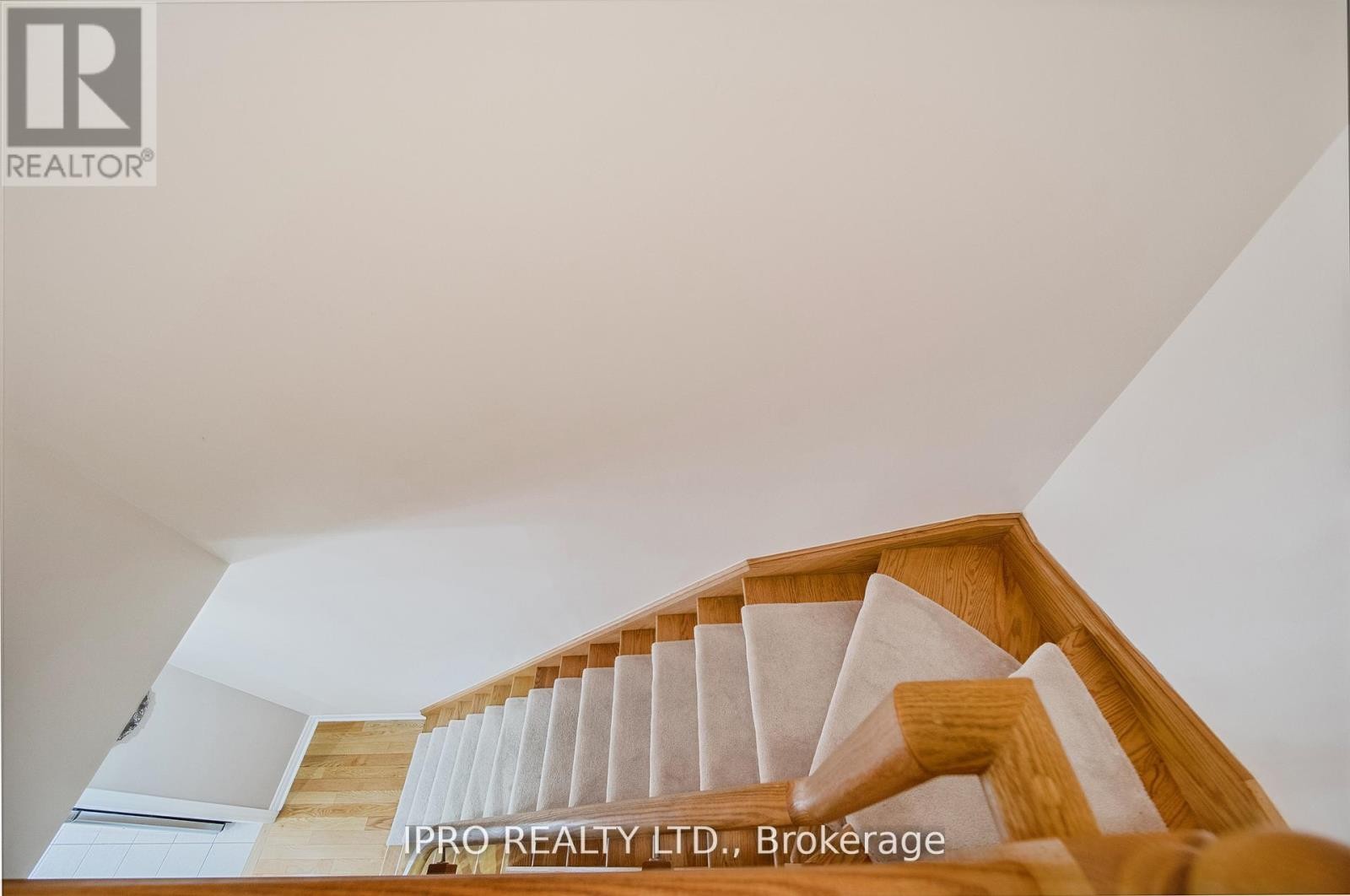 












8 ICEFALL ROAD

,
Caledon,




Ontario
L7C3T6

