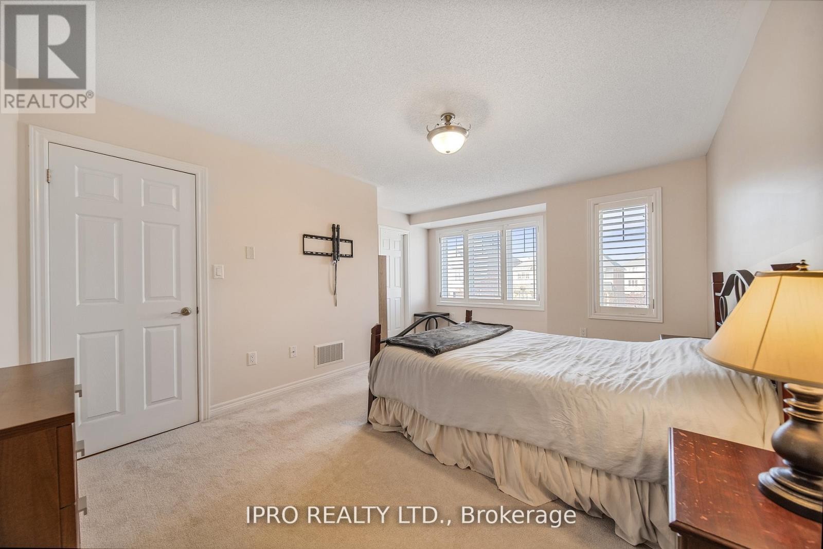 












8 ICEFALL ROAD

,
Caledon,




Ontario
L7C3T6


