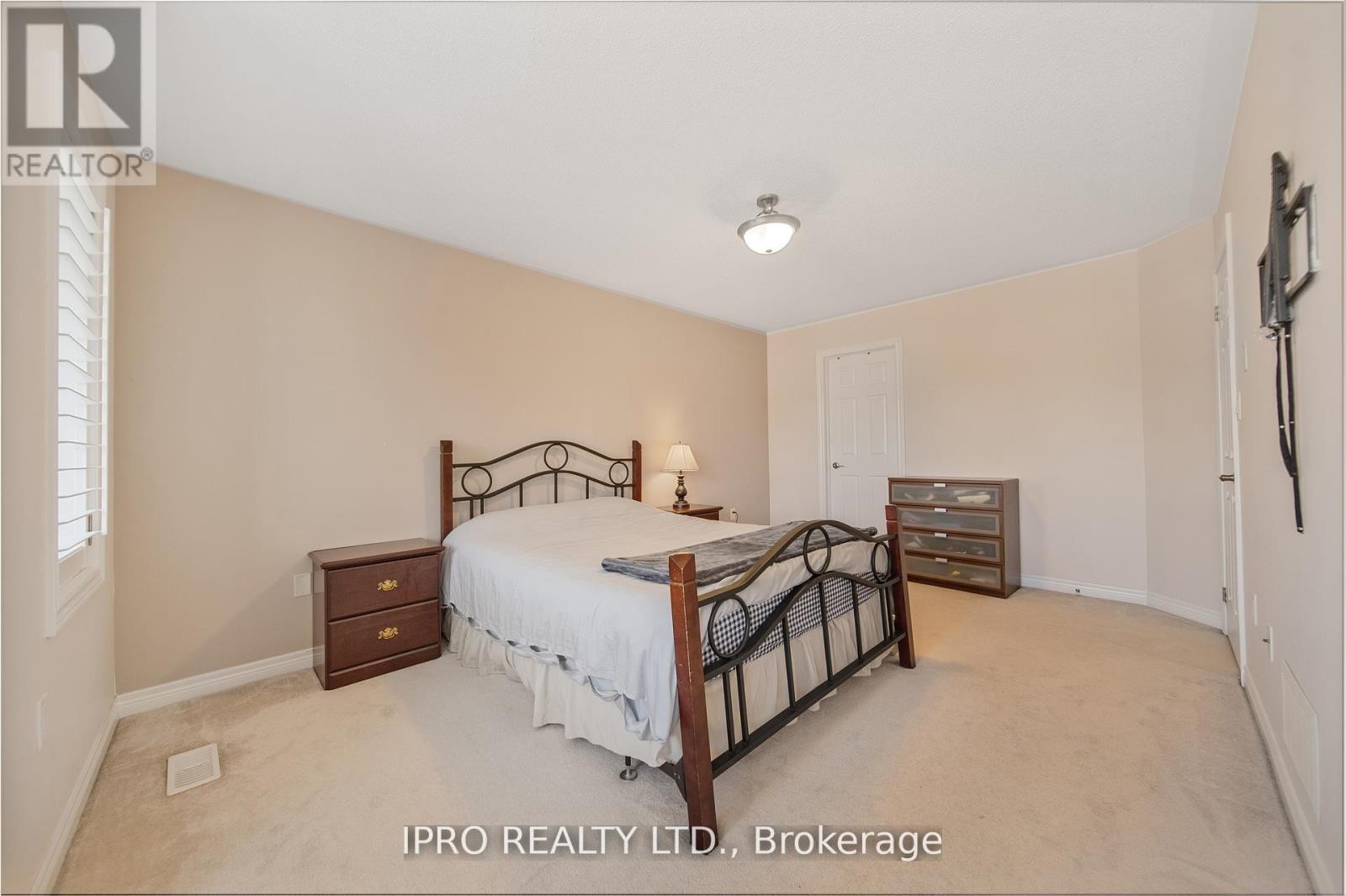 












8 ICEFALL ROAD

,
Caledon,




Ontario
L7C3T6

