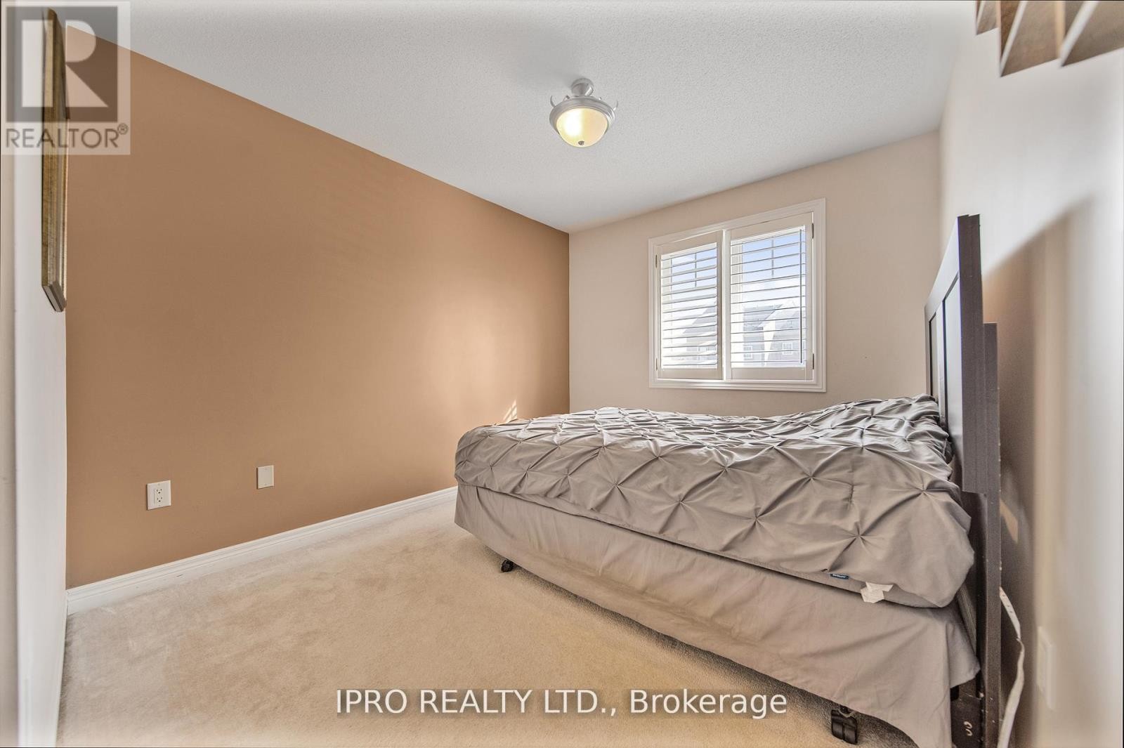 












8 ICEFALL ROAD

,
Caledon,




Ontario
L7C3T6

