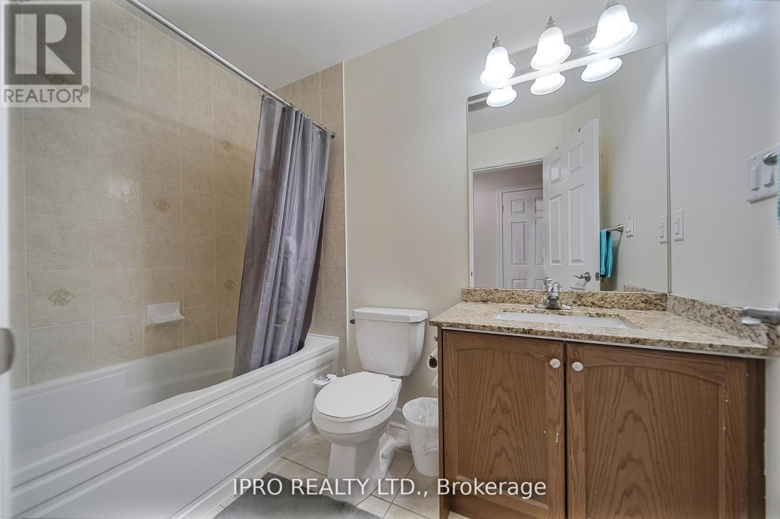 












8 ICEFALL ROAD

,
Caledon,




Ontario
L7C3T6

