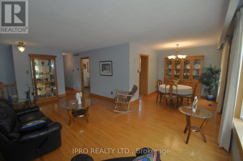 Open Livingroom/Diningroom