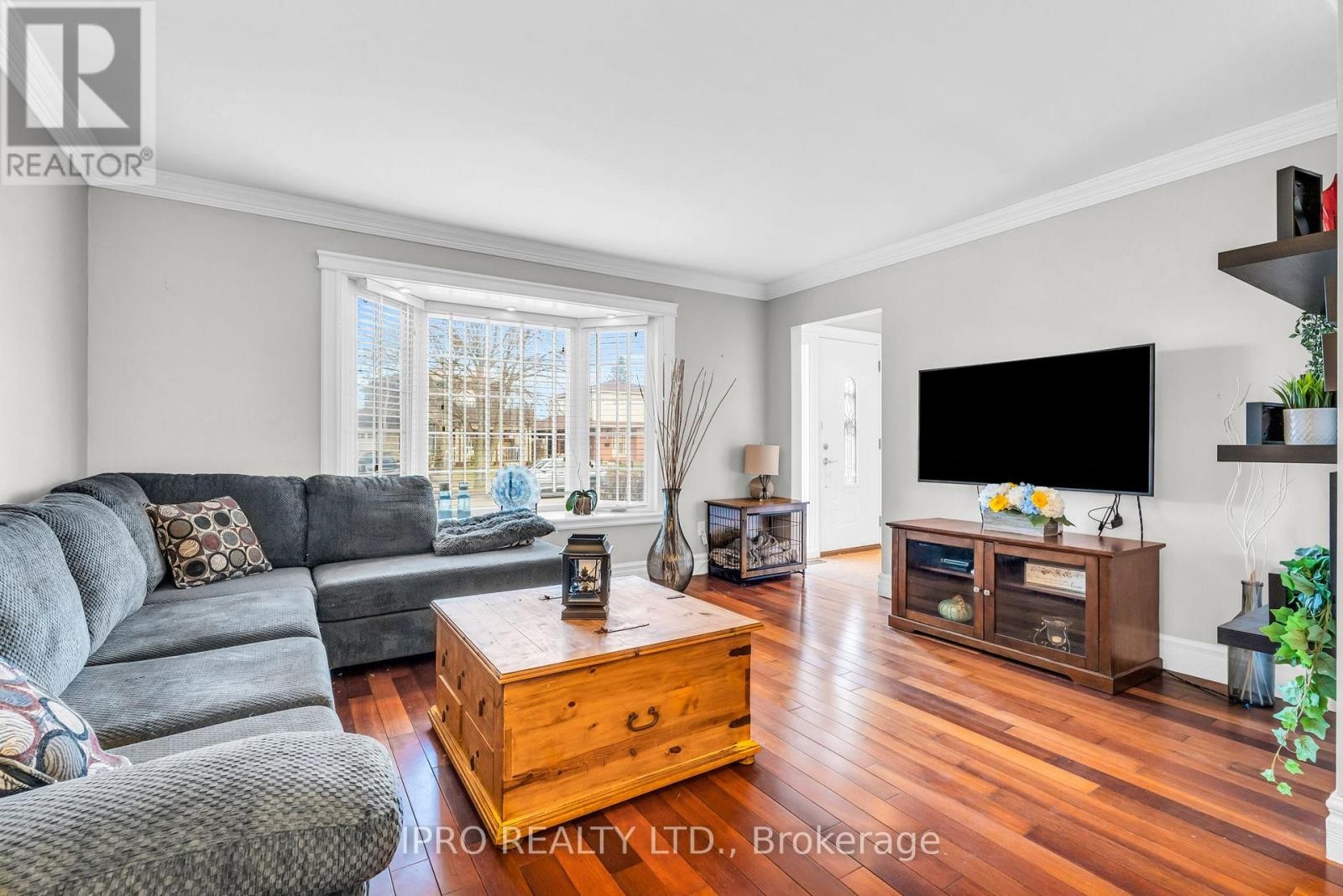 












117 ALICEWOOD COURT

,
Toronto (West Humber-Clairville),




Ontario
M9V3Y1

