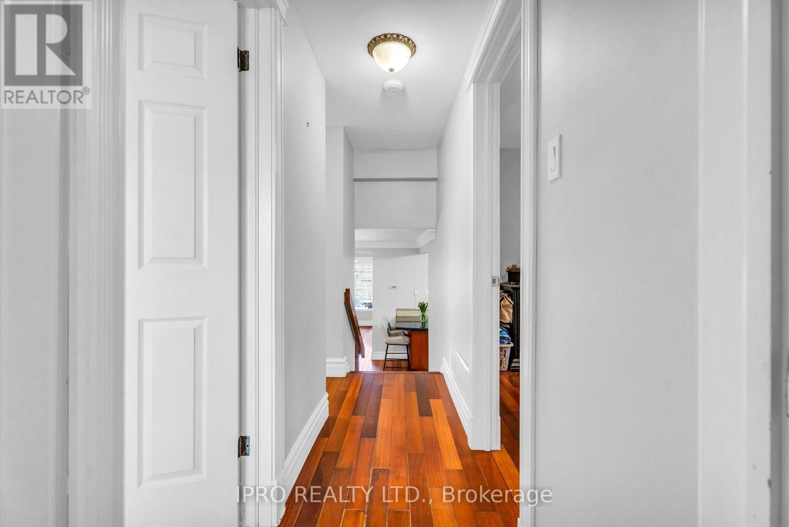 












117 ALICEWOOD COURT

,
Toronto (West Humber-Clairville),




Ontario
M9V3Y1

