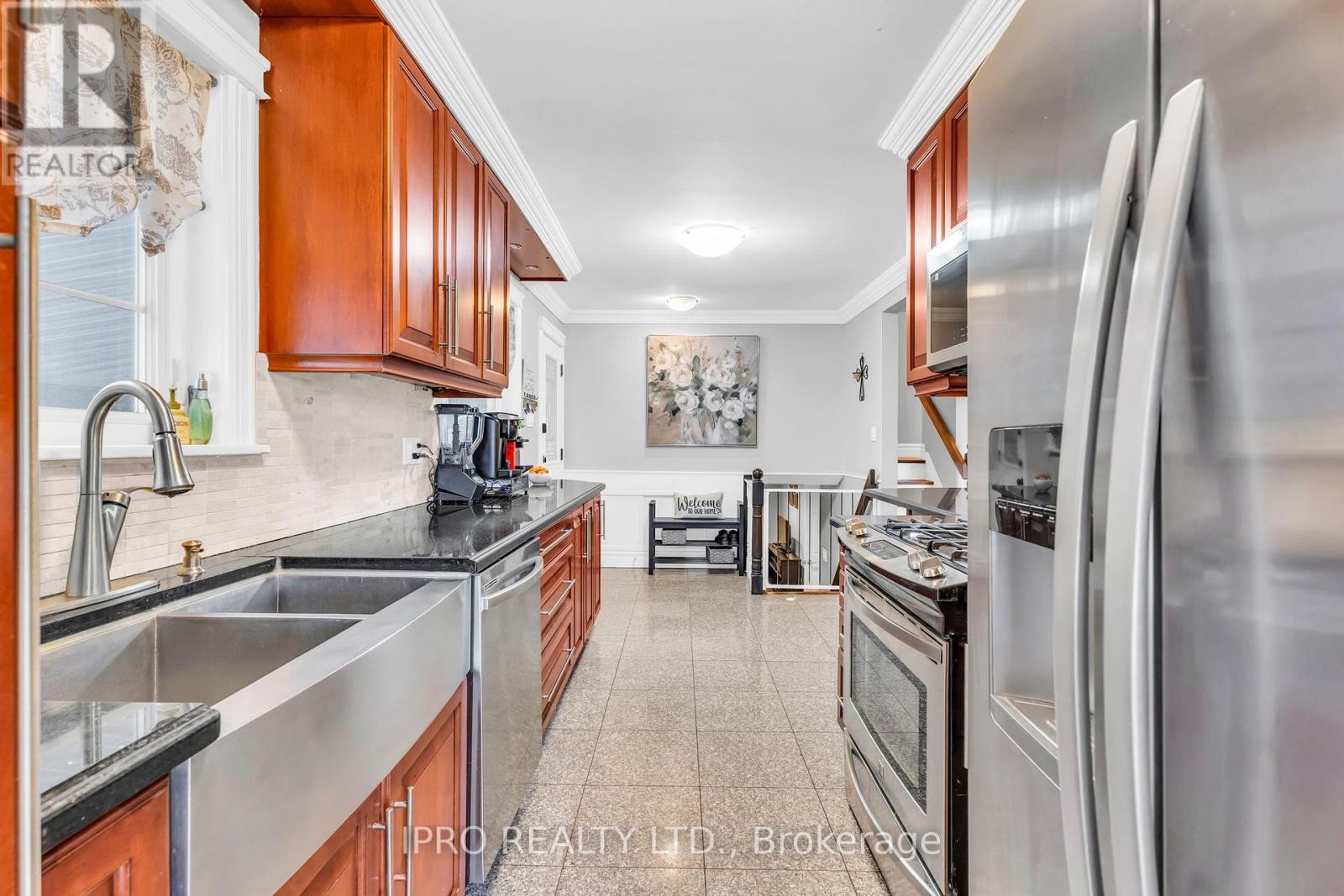 












117 ALICEWOOD COURT

,
Toronto (West Humber-Clairville),




Ontario
M9V3Y1

