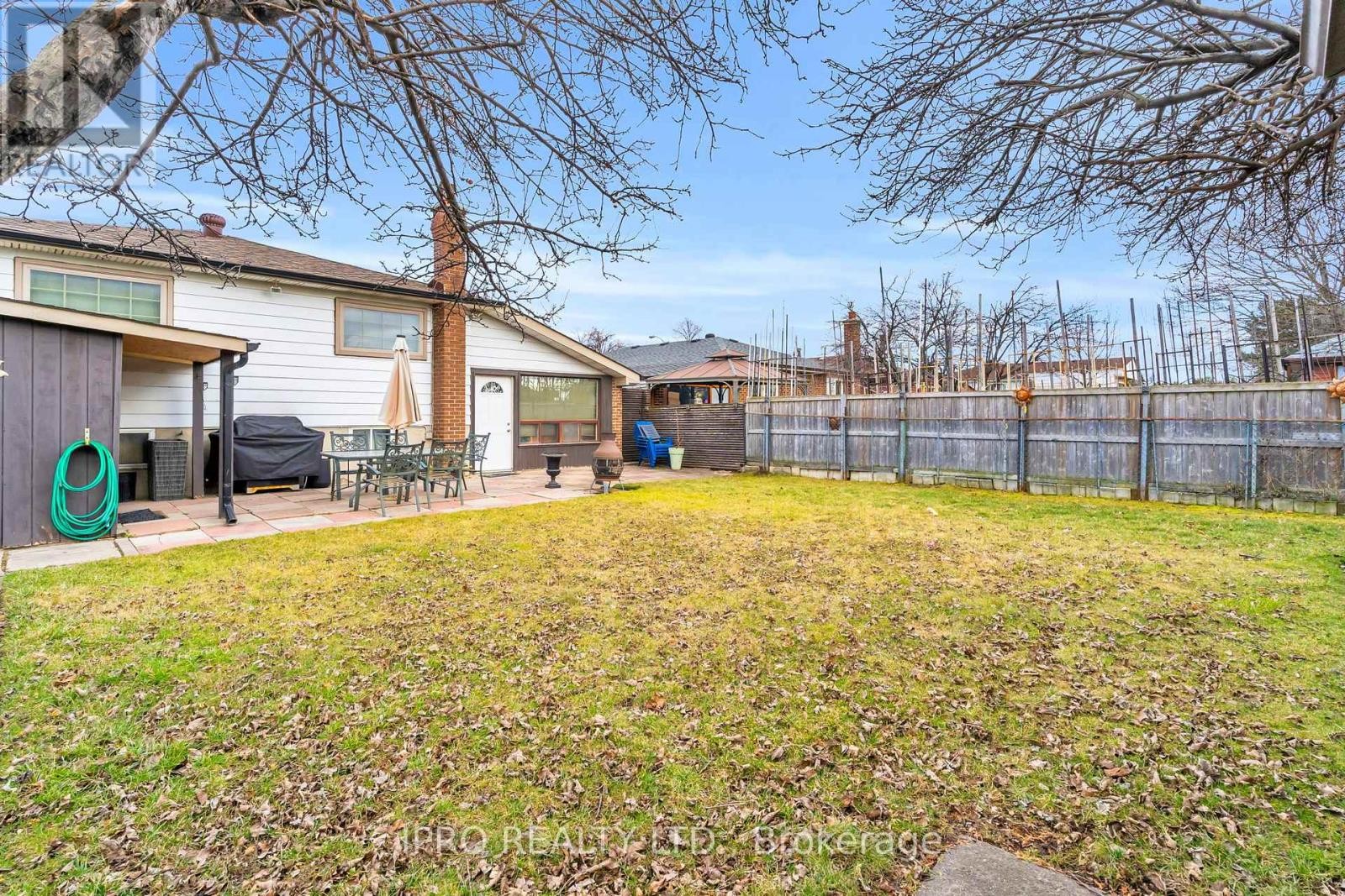 












117 ALICEWOOD COURT

,
Toronto (West Humber-Clairville),




Ontario
M9V3Y1

