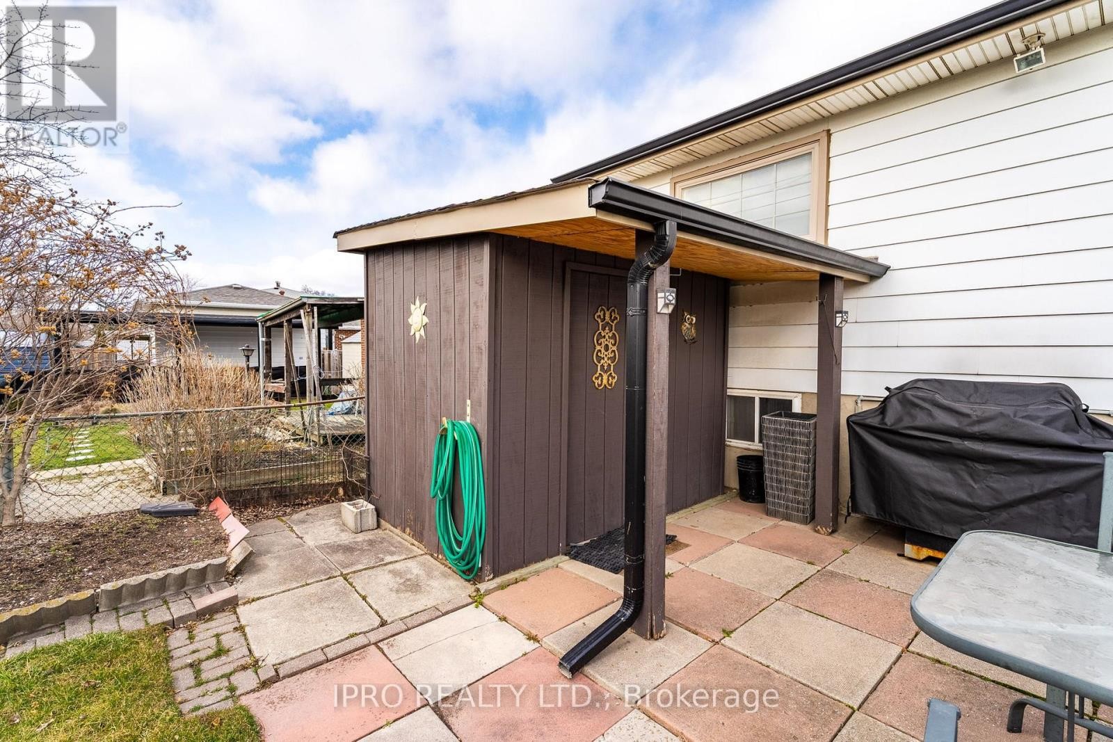 












117 ALICEWOOD COURT

,
Toronto (West Humber-Clairville),




Ontario
M9V3Y1

