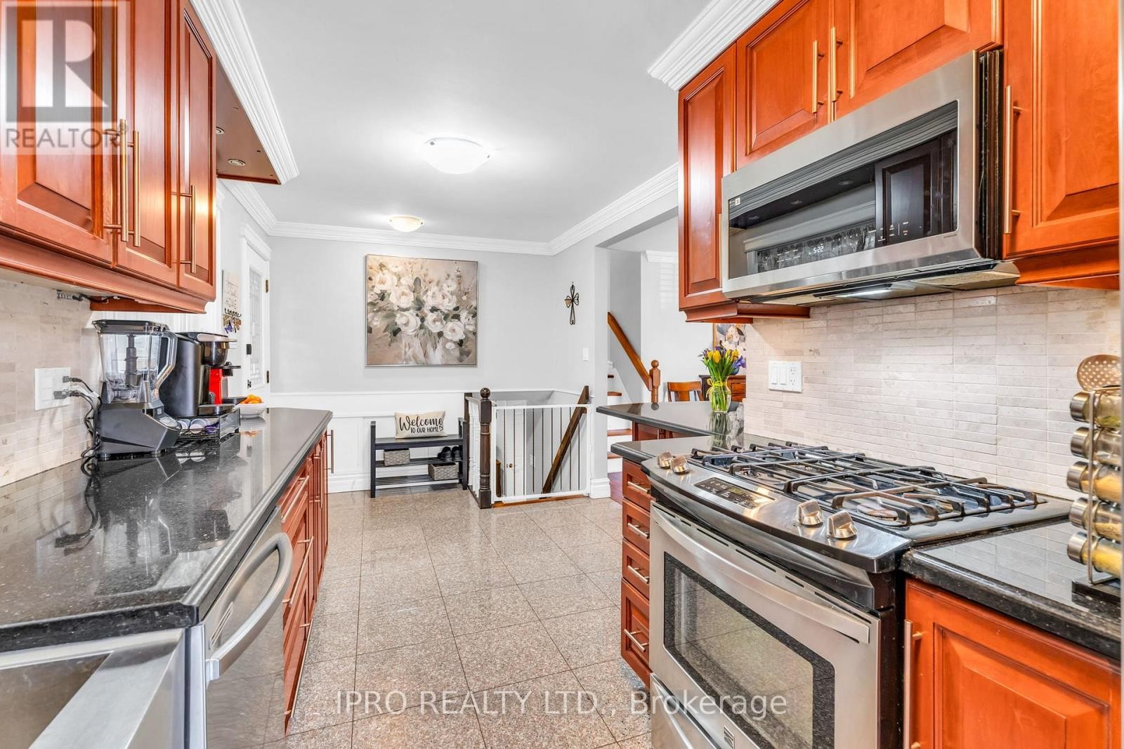 












117 ALICEWOOD COURT

,
Toronto (West Humber-Clairville),




Ontario
M9V3Y1

