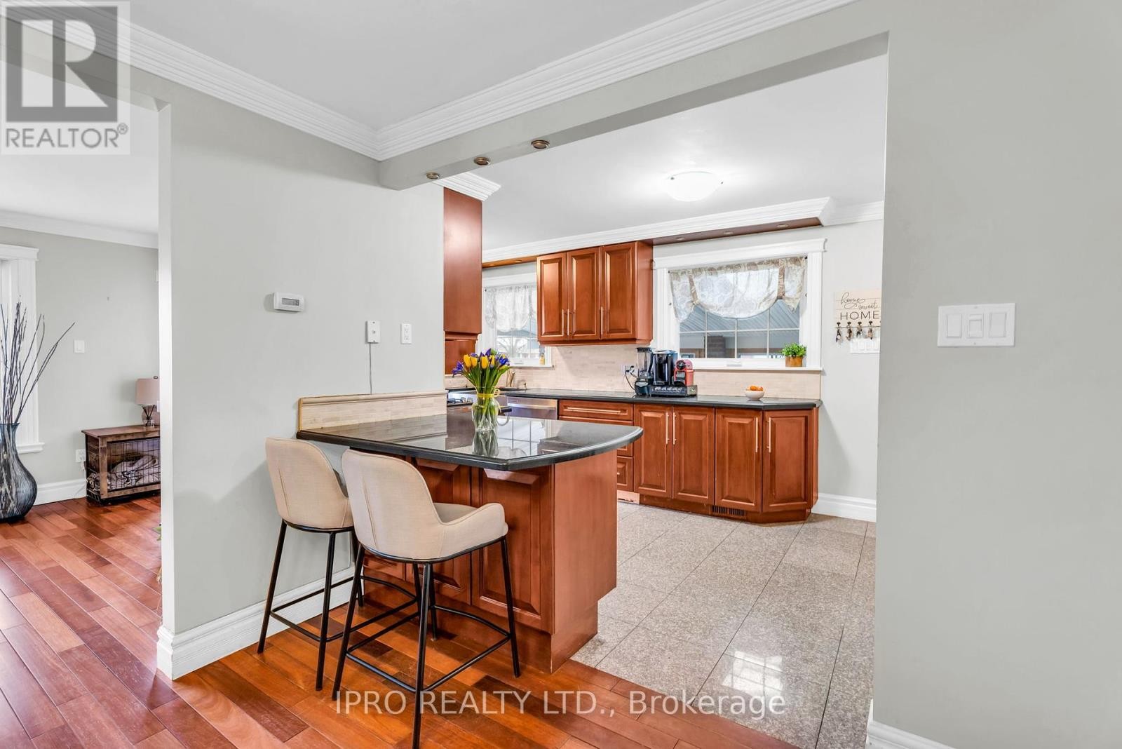 












117 ALICEWOOD COURT

,
Toronto (West Humber-Clairville),




Ontario
M9V3Y1

