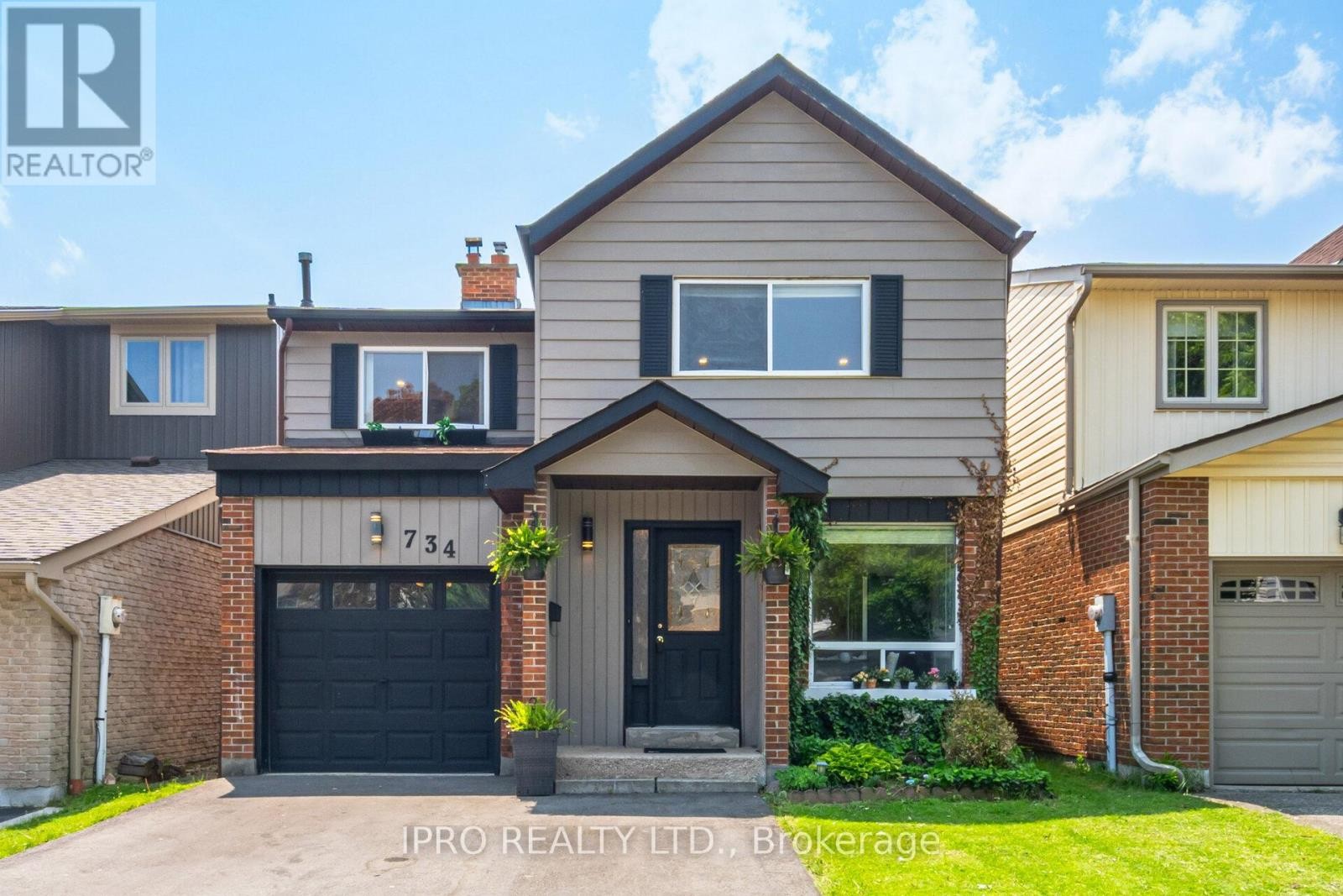 












734 BRIAR CRESCENT

,
Milton (DP Dorset Park),




Ontario
L9T3Z8

