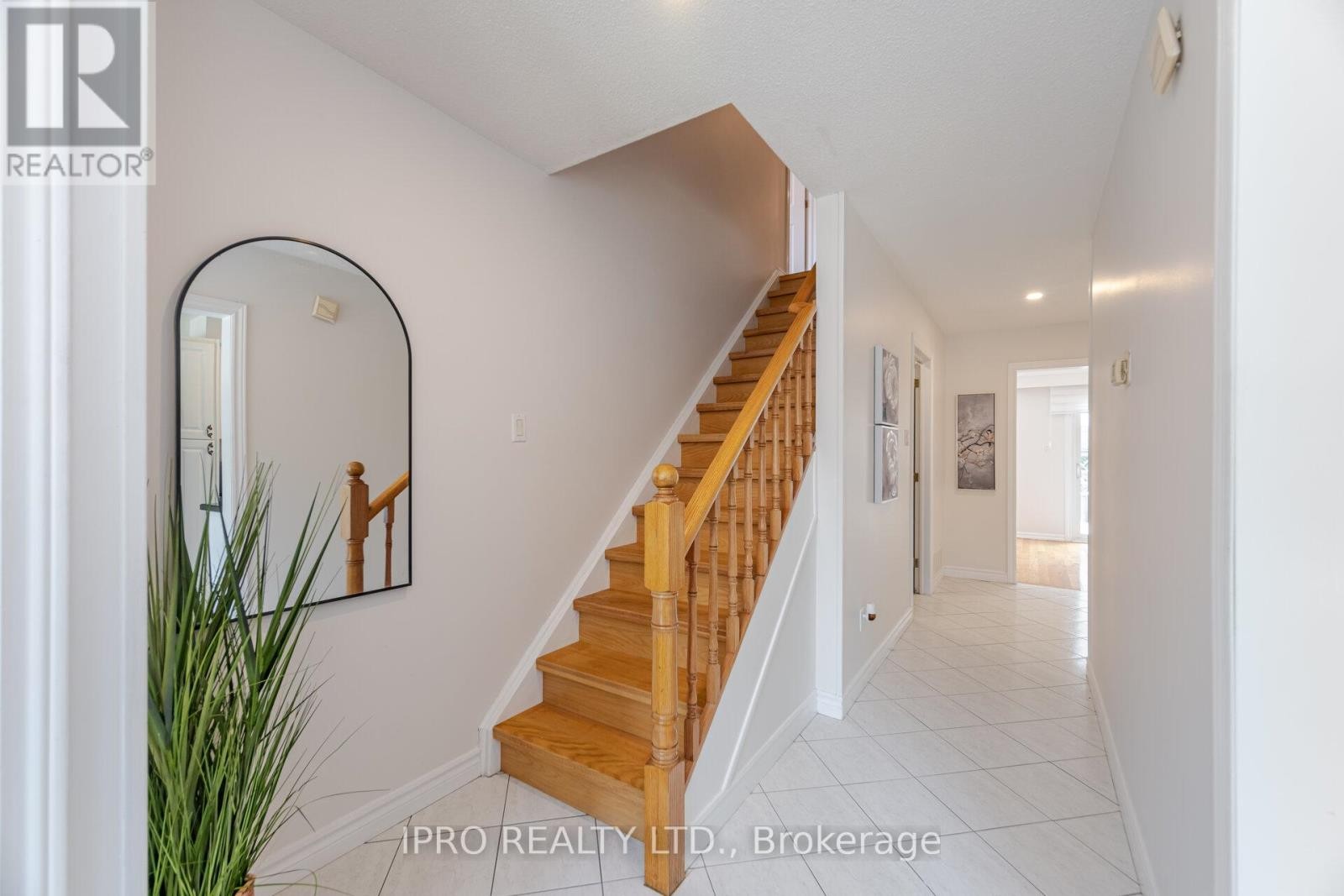 












734 BRIAR CRESCENT

,
Milton (DP Dorset Park),




Ontario
L9T3Z8

