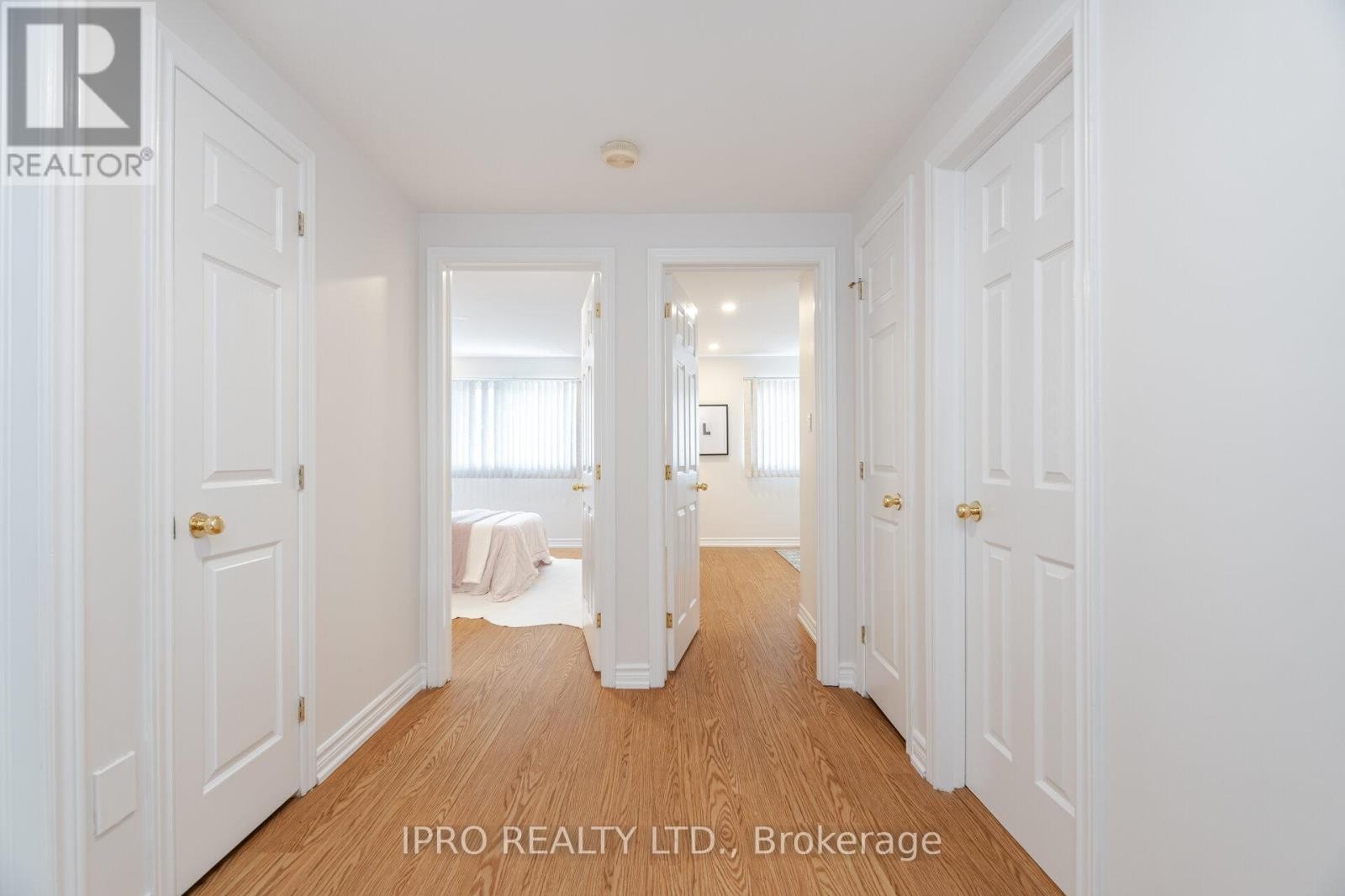 












734 BRIAR CRESCENT

,
Milton (DP Dorset Park),




Ontario
L9T3Z8

