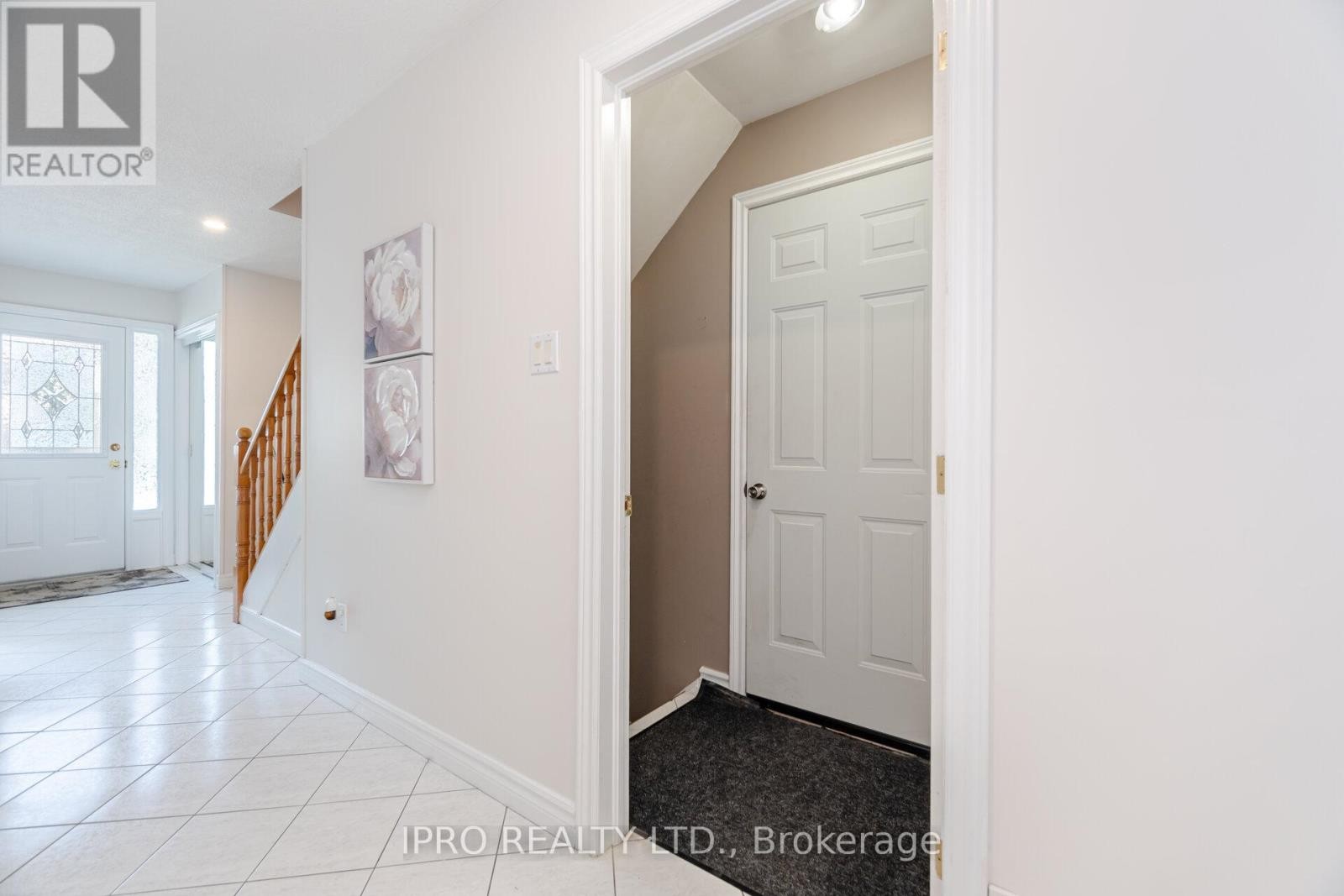 












734 BRIAR CRESCENT

,
Milton (DP Dorset Park),




Ontario
L9T3Z8

