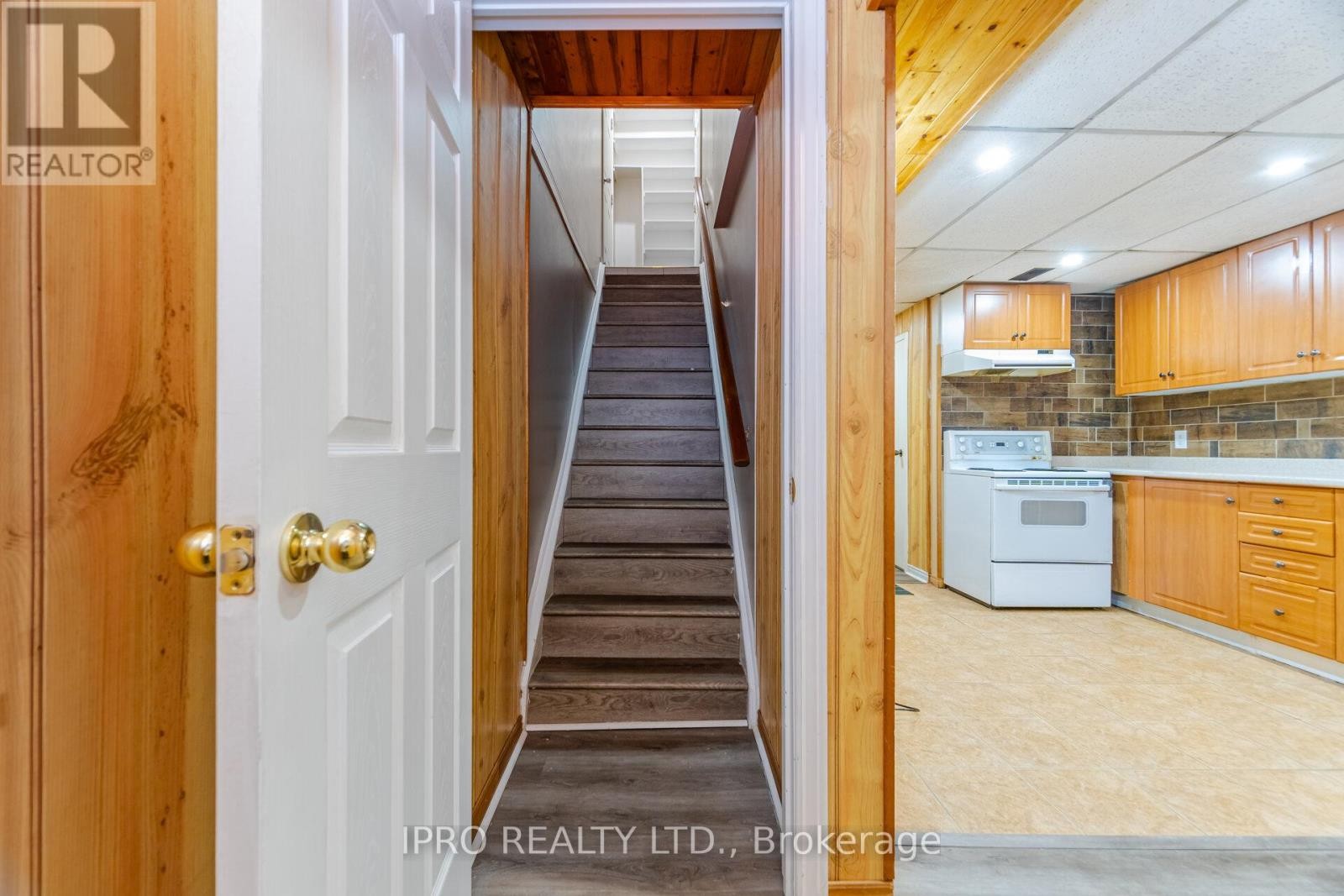 












734 BRIAR CRESCENT

,
Milton (DP Dorset Park),




Ontario
L9T3Z8

