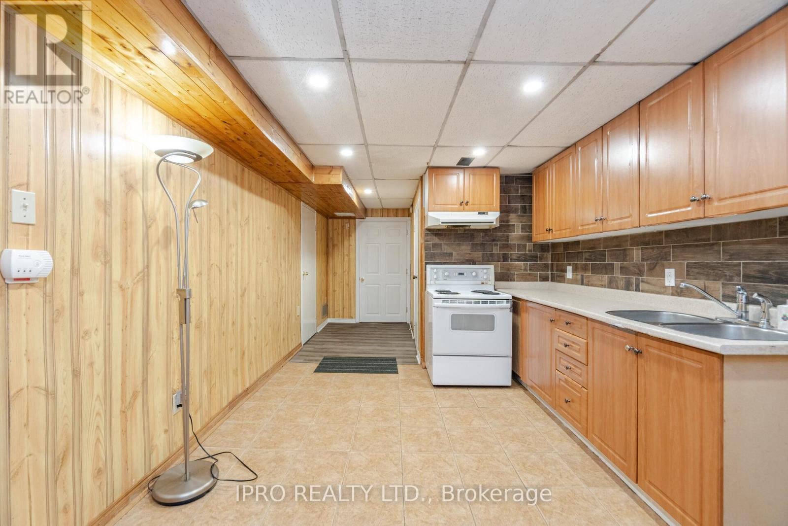 












734 BRIAR CRESCENT

,
Milton (DP Dorset Park),




Ontario
L9T3Z8

