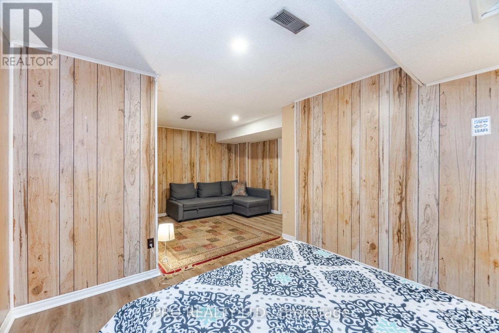 












734 BRIAR CRESCENT

,
Milton (DP Dorset Park),




Ontario
L9T3Z8

