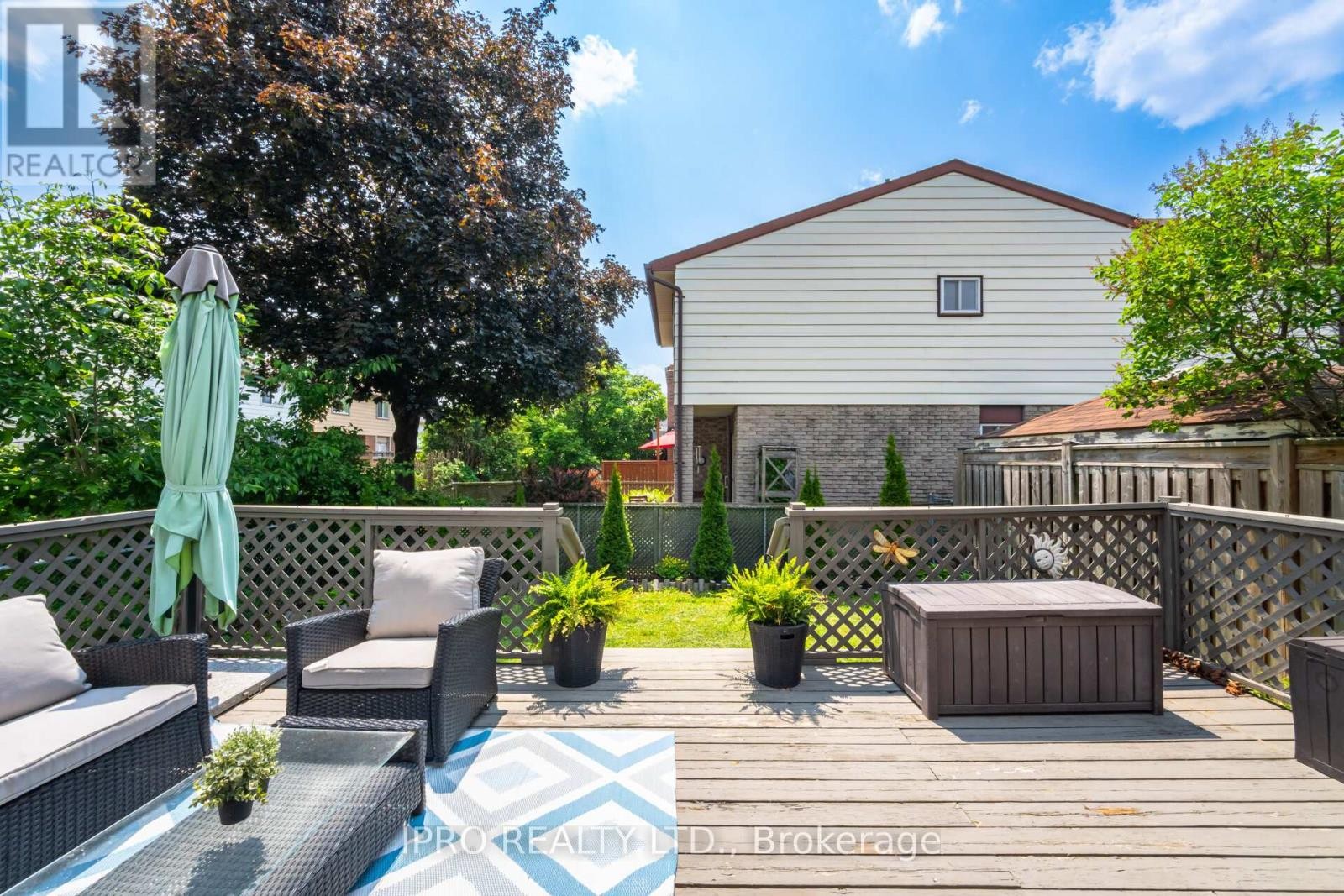 












734 BRIAR CRESCENT

,
Milton (DP Dorset Park),




Ontario
L9T3Z8

