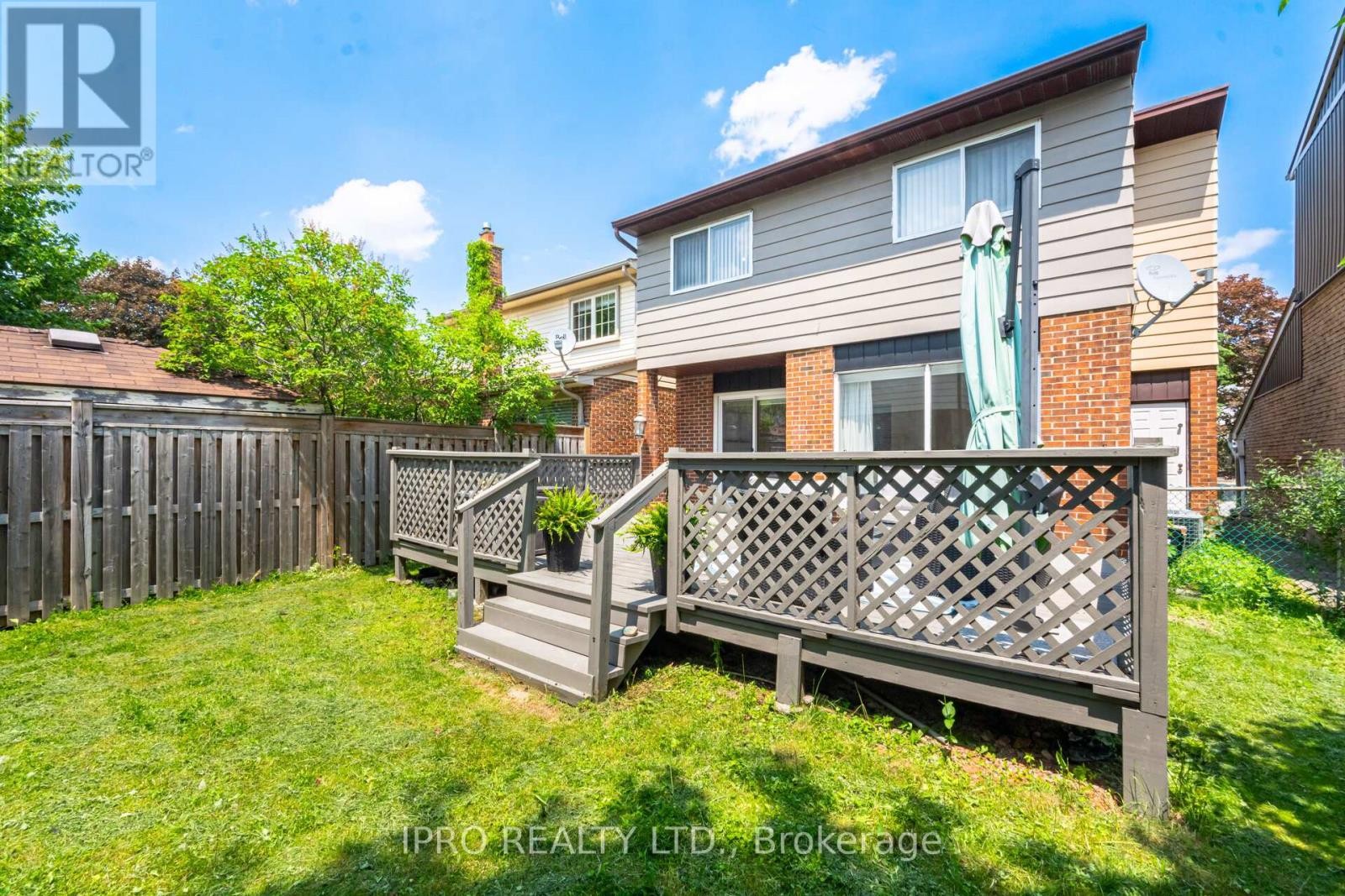 












734 BRIAR CRESCENT

,
Milton (DP Dorset Park),




Ontario
L9T3Z8

