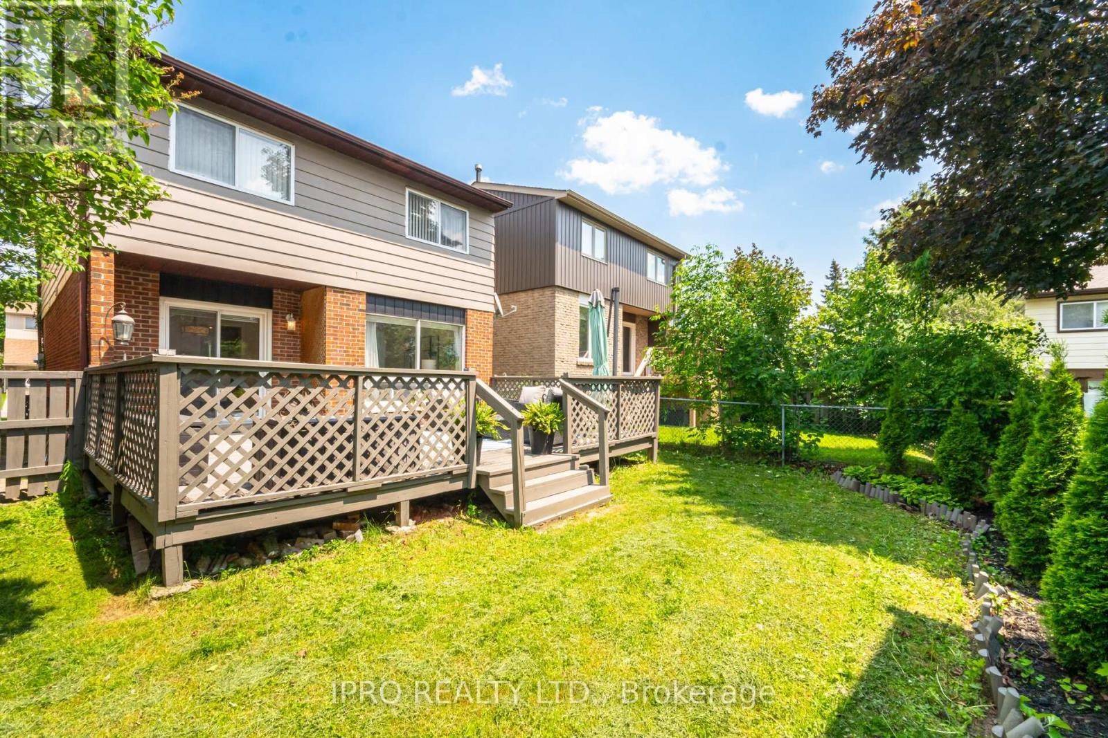 












734 BRIAR CRESCENT

,
Milton (DP Dorset Park),




Ontario
L9T3Z8

