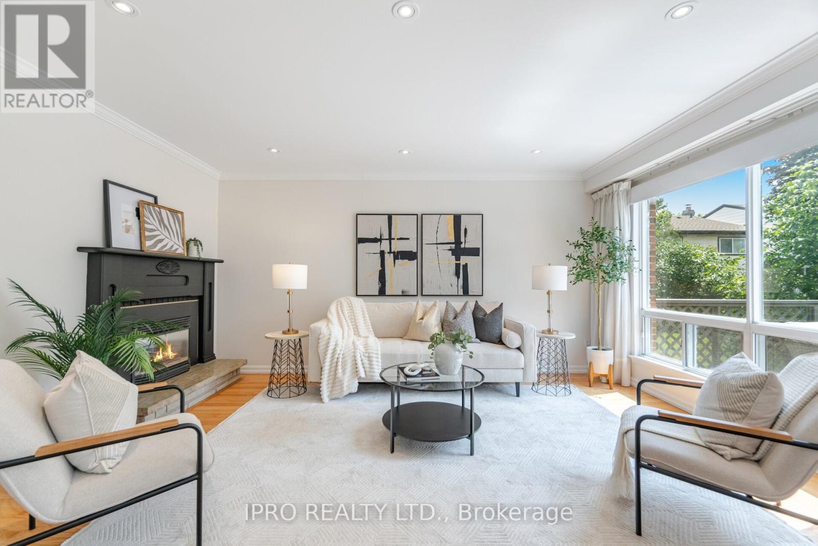 












734 BRIAR CRESCENT

,
Milton (DP Dorset Park),




Ontario
L9T3Z8

