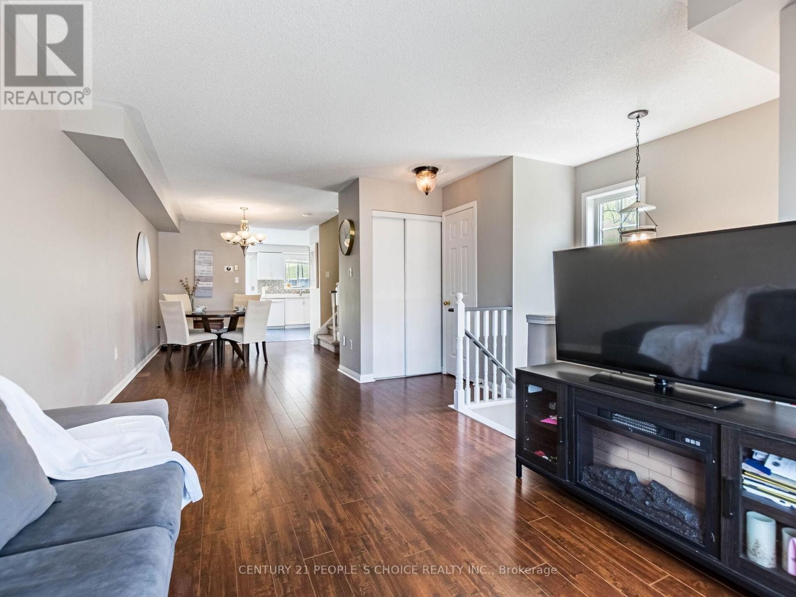 












18 PALOMINO TRAIL

,
Halton Hills (Georgetown),




Ontario
L7G6E9

