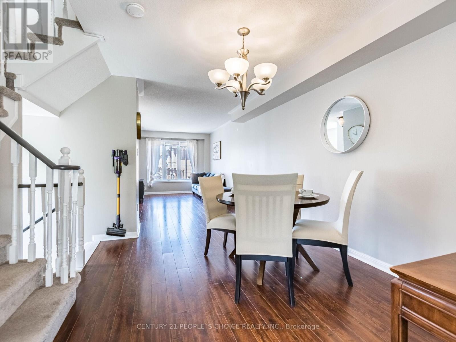 












18 PALOMINO TRAIL

,
Halton Hills (Georgetown),




Ontario
L7G6E9

