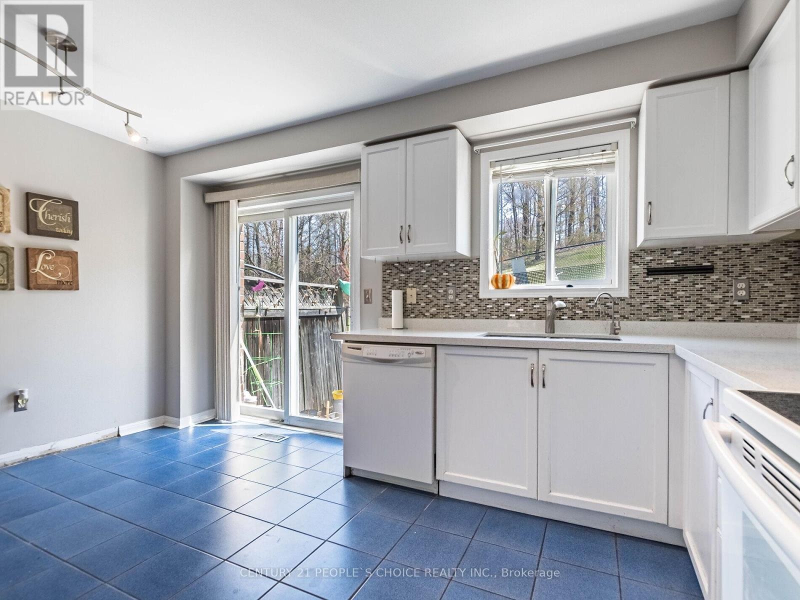 












18 PALOMINO TRAIL

,
Halton Hills (Georgetown),




Ontario
L7G6E9

