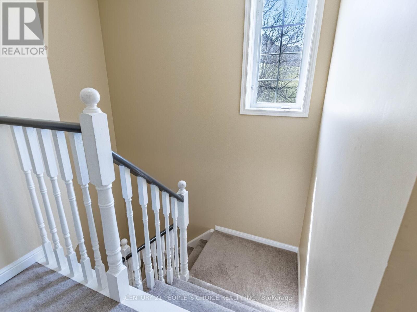 












18 PALOMINO TRAIL

,
Halton Hills (Georgetown),




Ontario
L7G6E9

