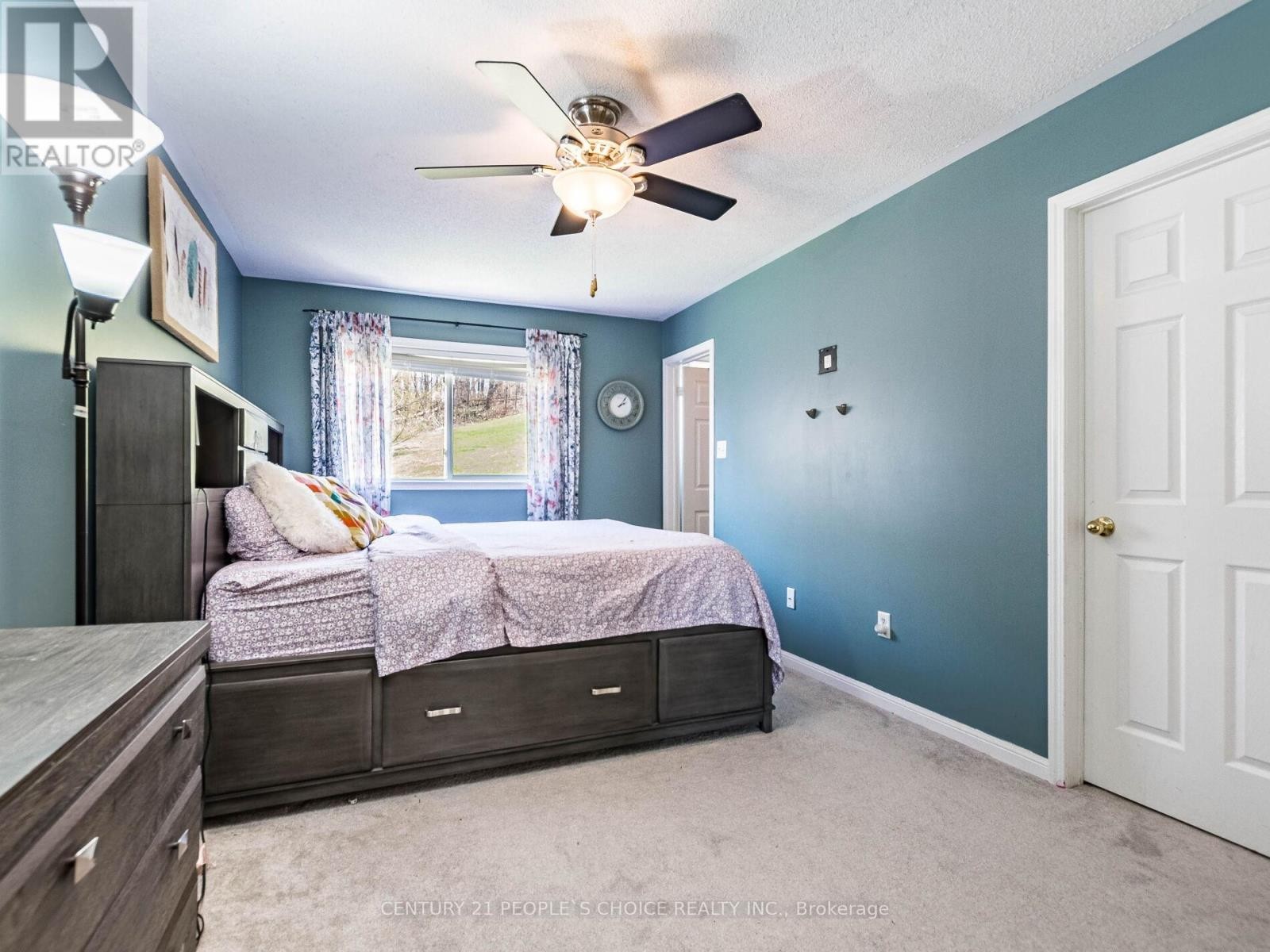












18 PALOMINO TRAIL

,
Halton Hills (Georgetown),




Ontario
L7G6E9

