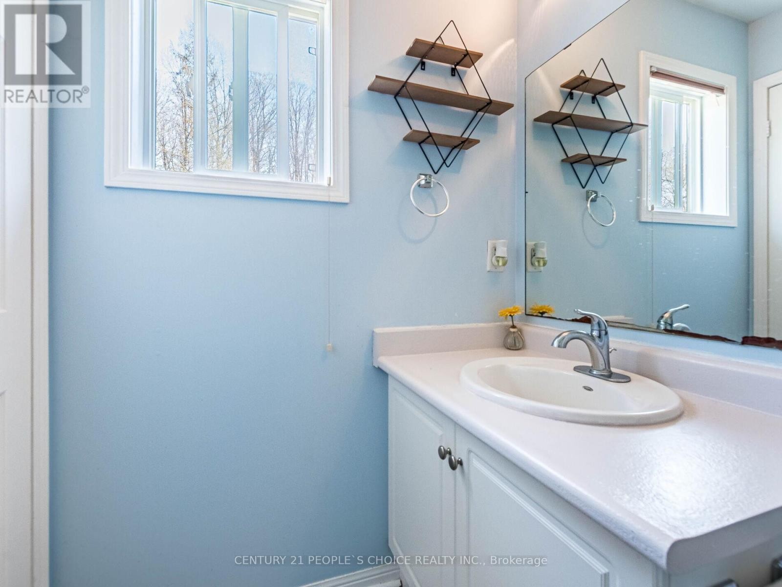 












18 PALOMINO TRAIL

,
Halton Hills (Georgetown),




Ontario
L7G6E9


