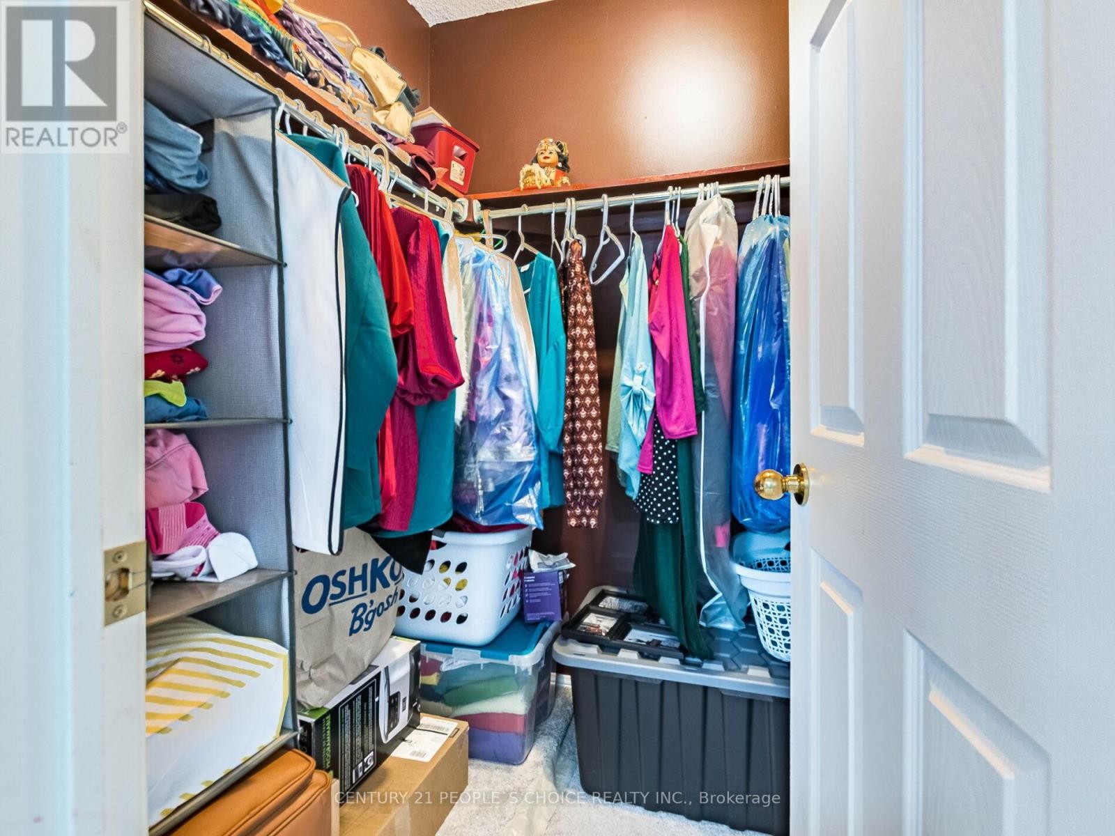 












18 PALOMINO TRAIL

,
Halton Hills (Georgetown),




Ontario
L7G6E9

